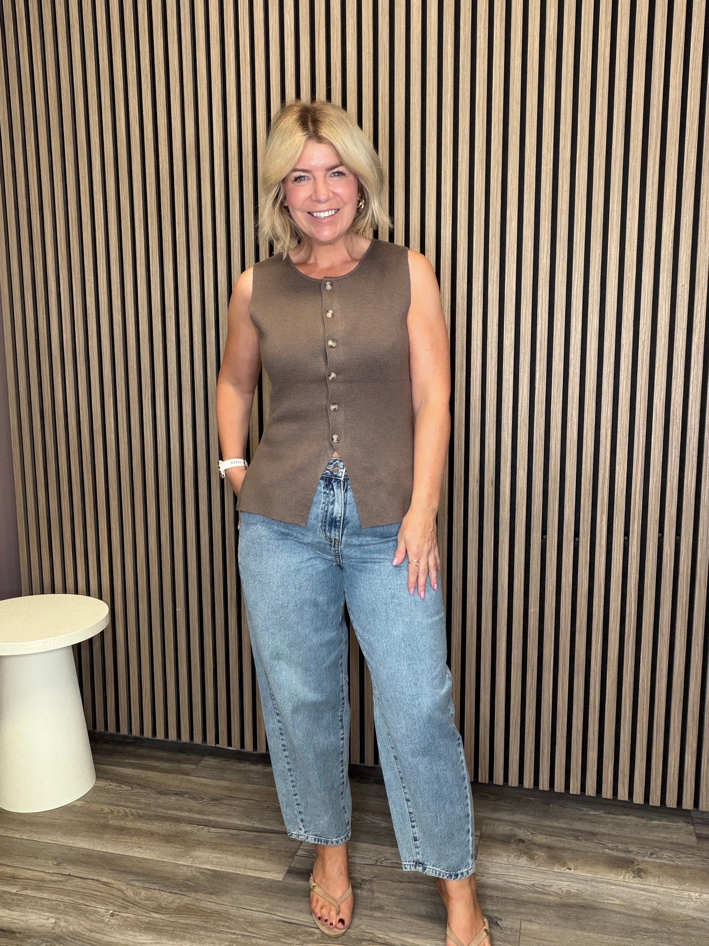 Zoe Barrel Leg Jeans (Light Blue)