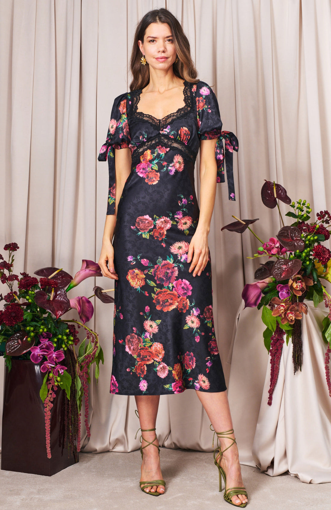 The Tanya Midi Dress (Black)