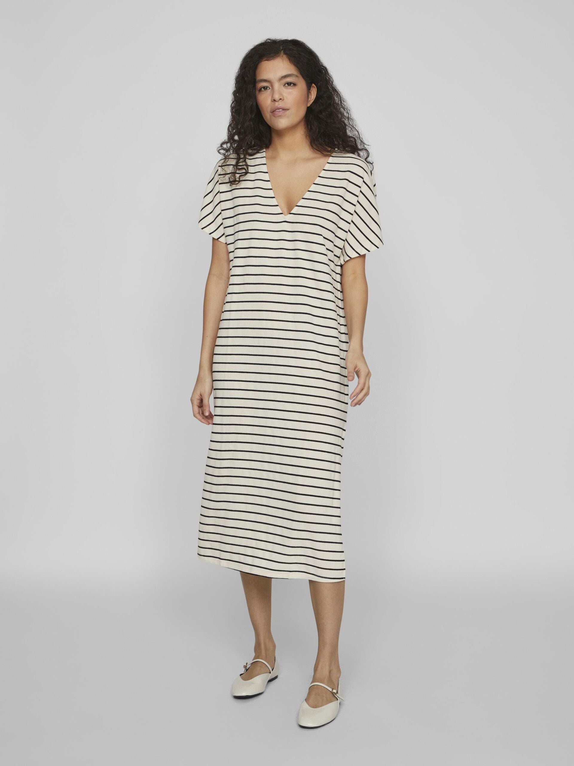 Vialo Short Sleeve Midi Dress (Birch/ Black)