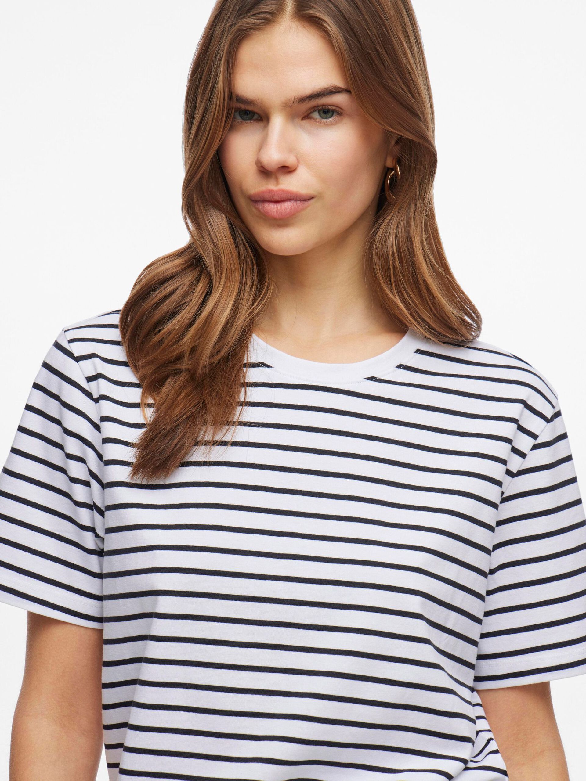 Norah T-Shirt (Black Beauty)