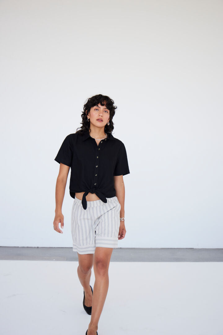 Vasilia Shorts (Silver Grey)