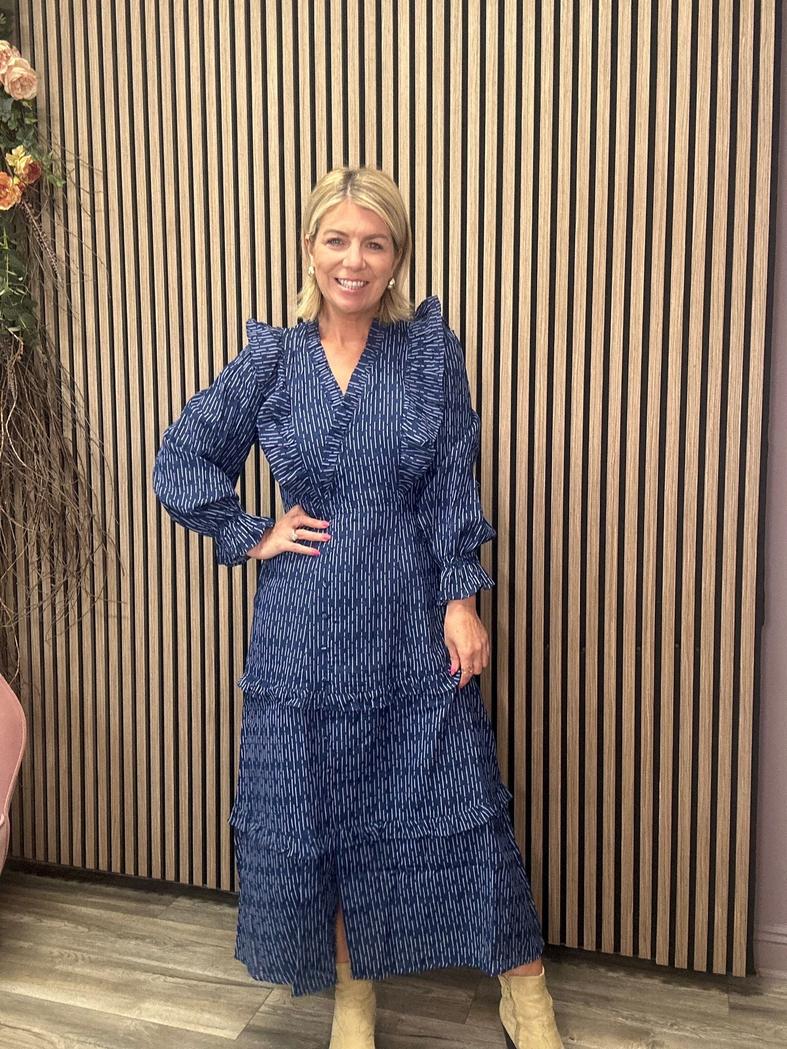 Nais Midi Dress (Electric Blue)