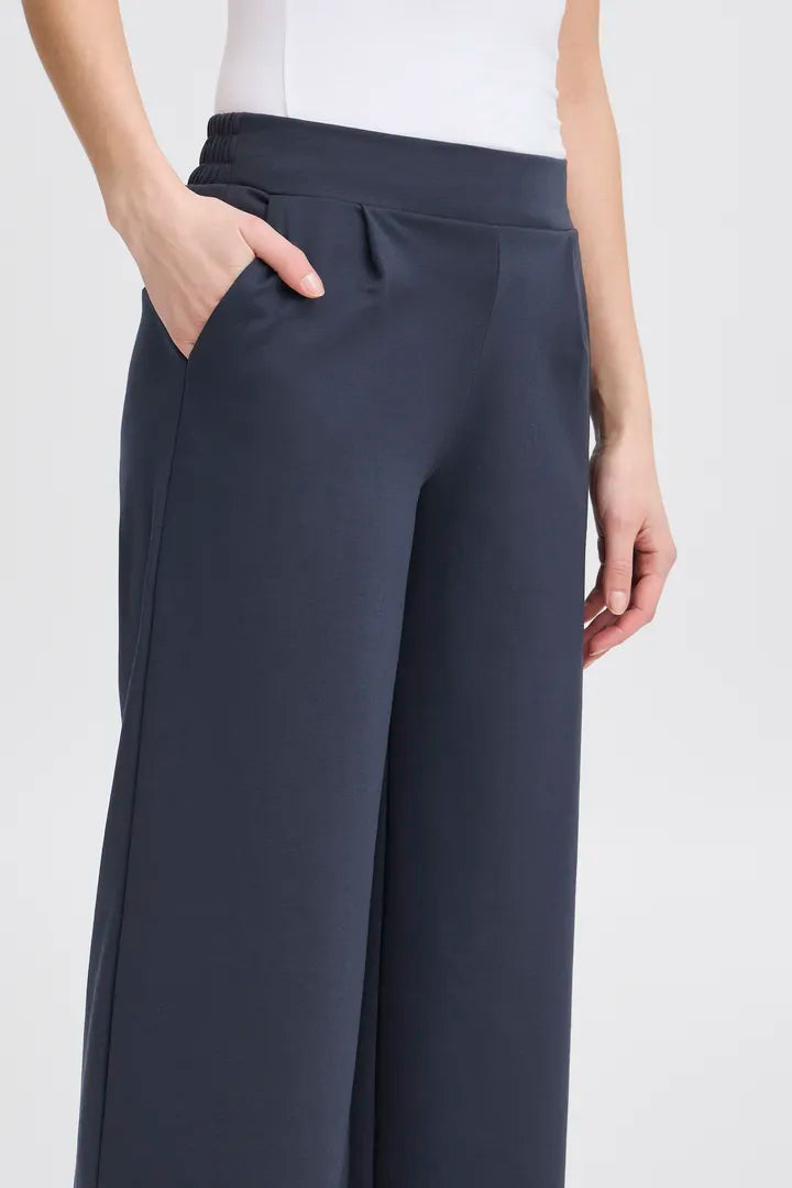 Kate Cropped Wide Leg Pants (Total Eclipse)