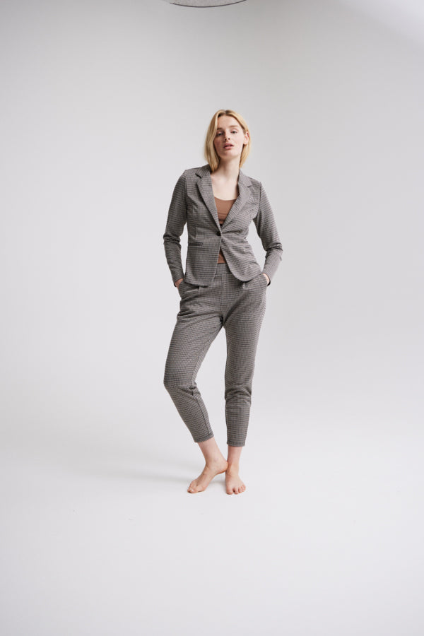 KATE PLAID BLAZER (SAND)