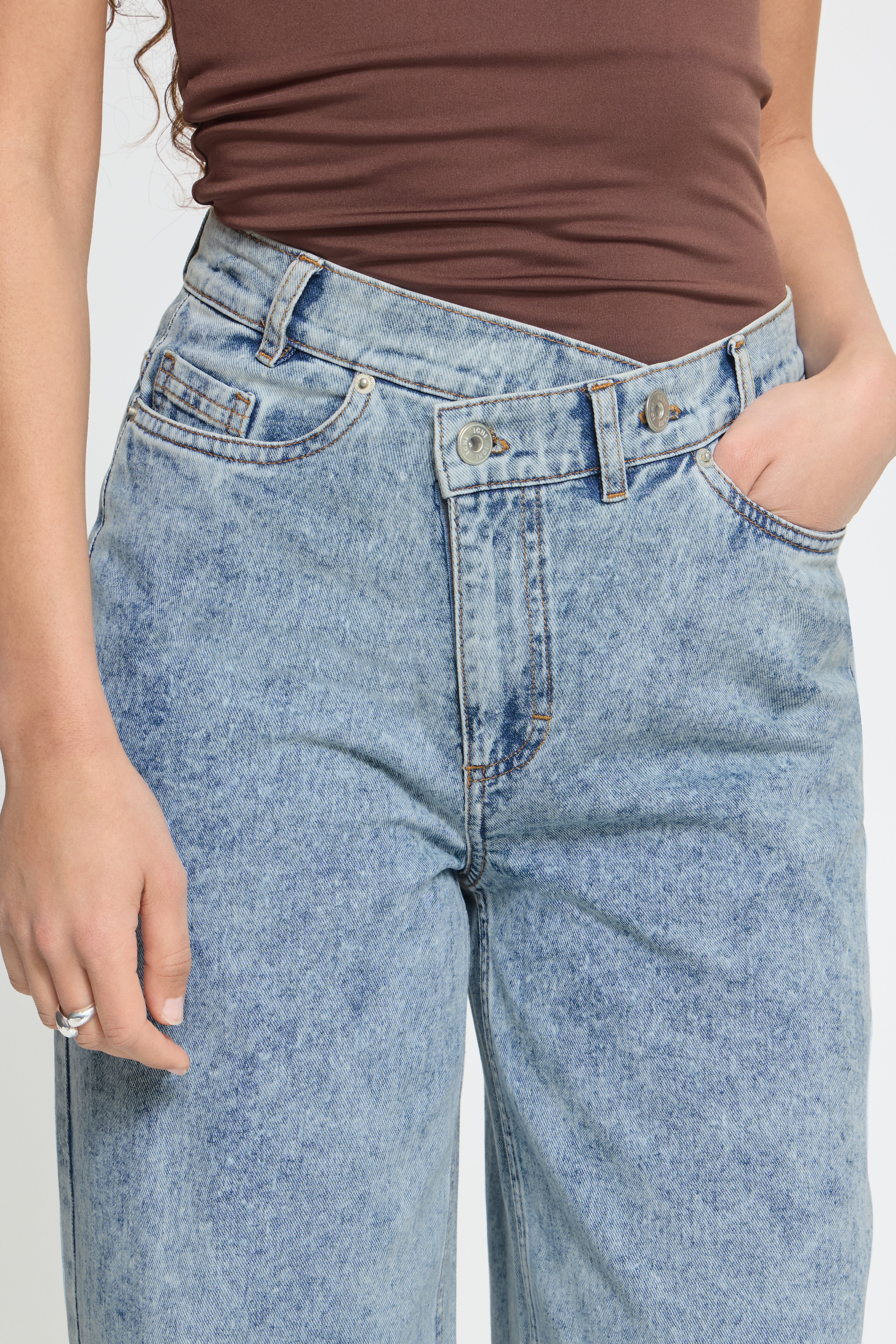 Mandy Wide Leg Jeans (Blue Stonewashed/Leg 32")