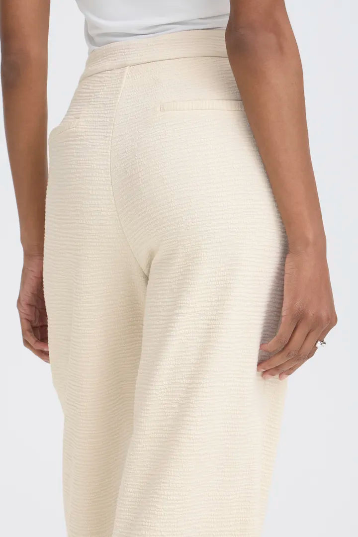 Lumi Wide Leg Cropped Pants (Almond Milk)