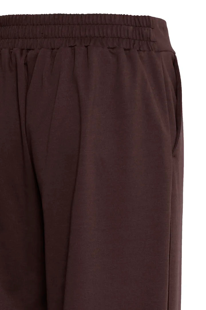 Kate Barrel Leg Pants (Chocolate Torte)
