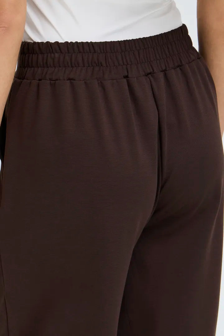 Kate Barrel Leg Pants (Chocolate Torte)