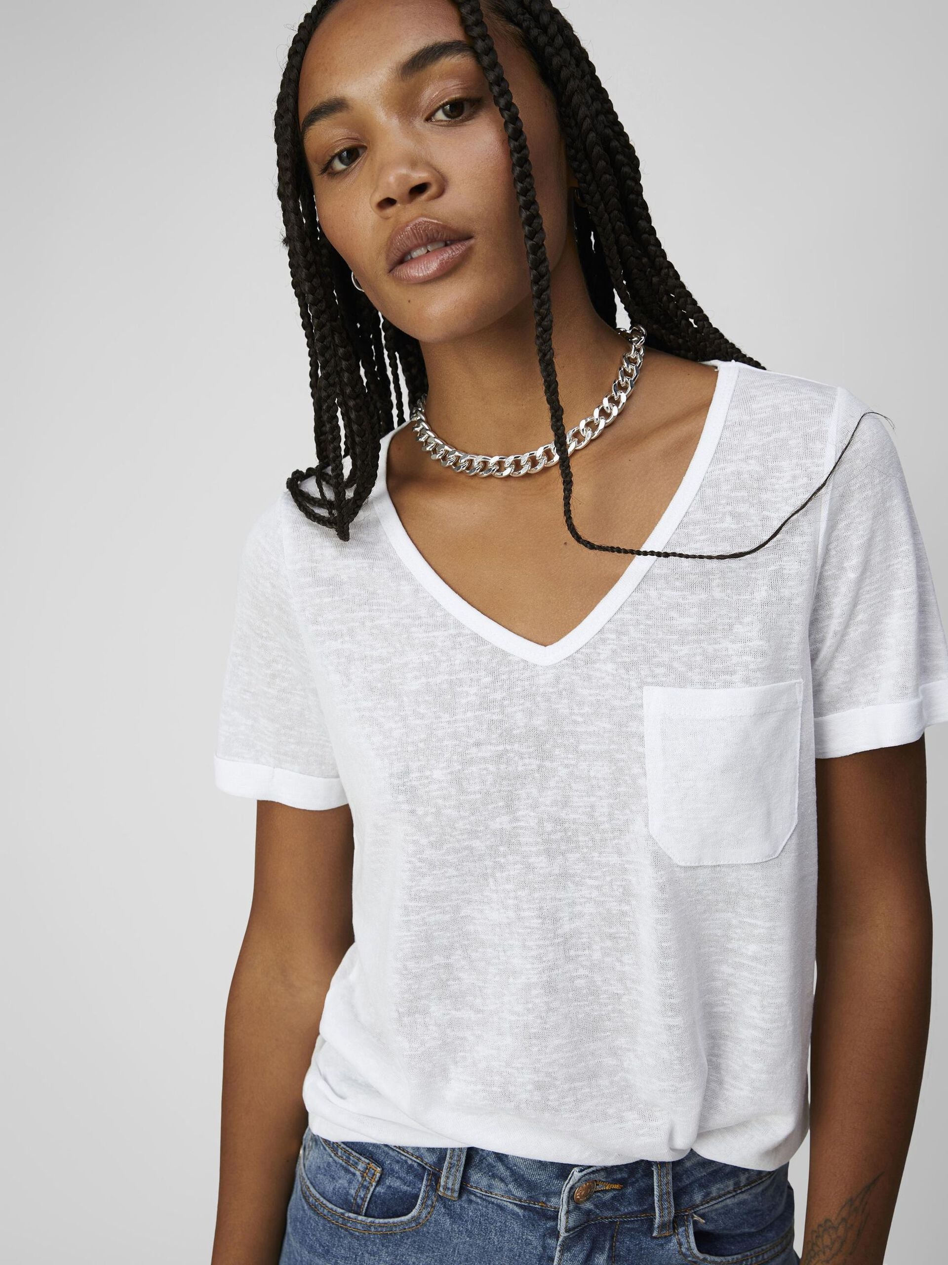Tessi V Neck T-Shirt (White)