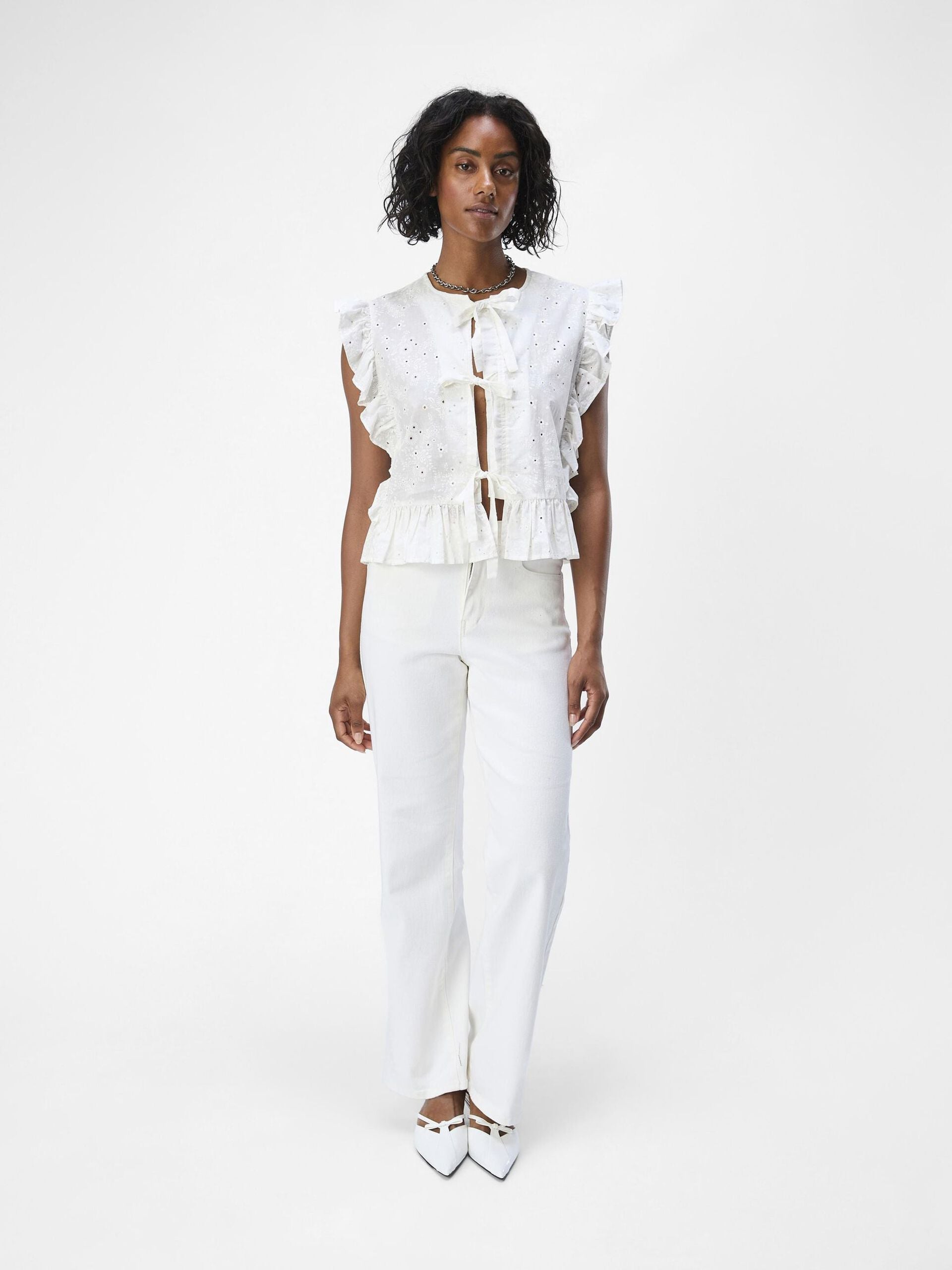 Cilla Sleeveless Ruffle Top (Cloud Dancer)