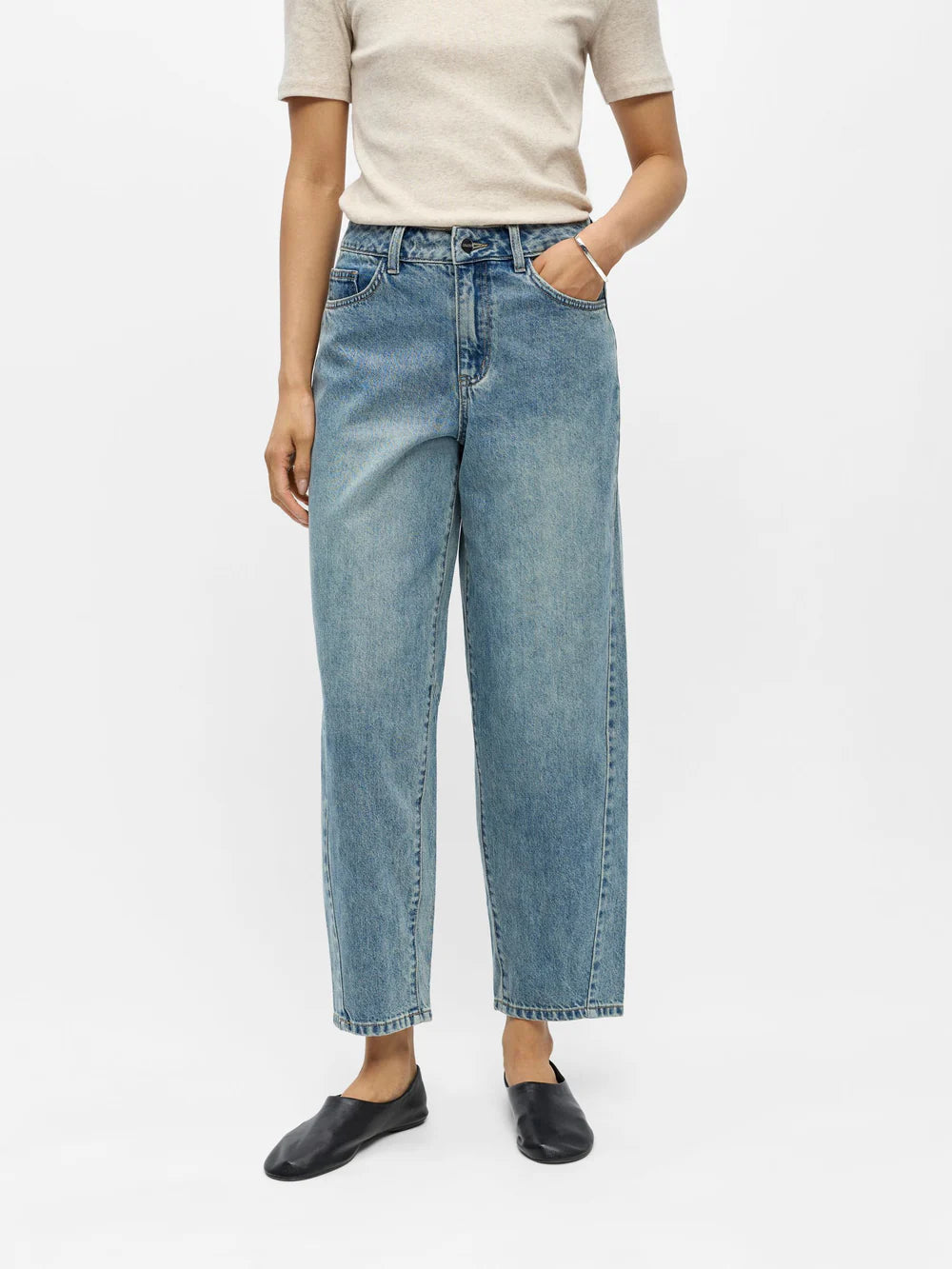 Zoe Barrel Leg Jeans (Light Blue)