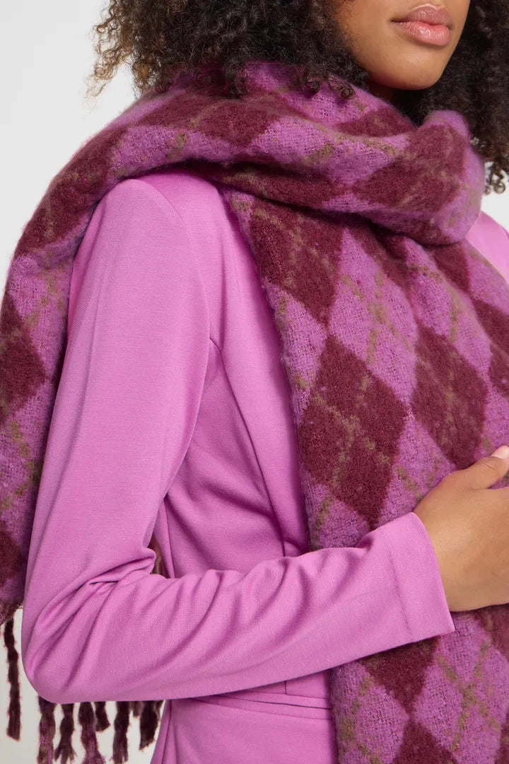 Dahlia Scarf (Rhododendron)