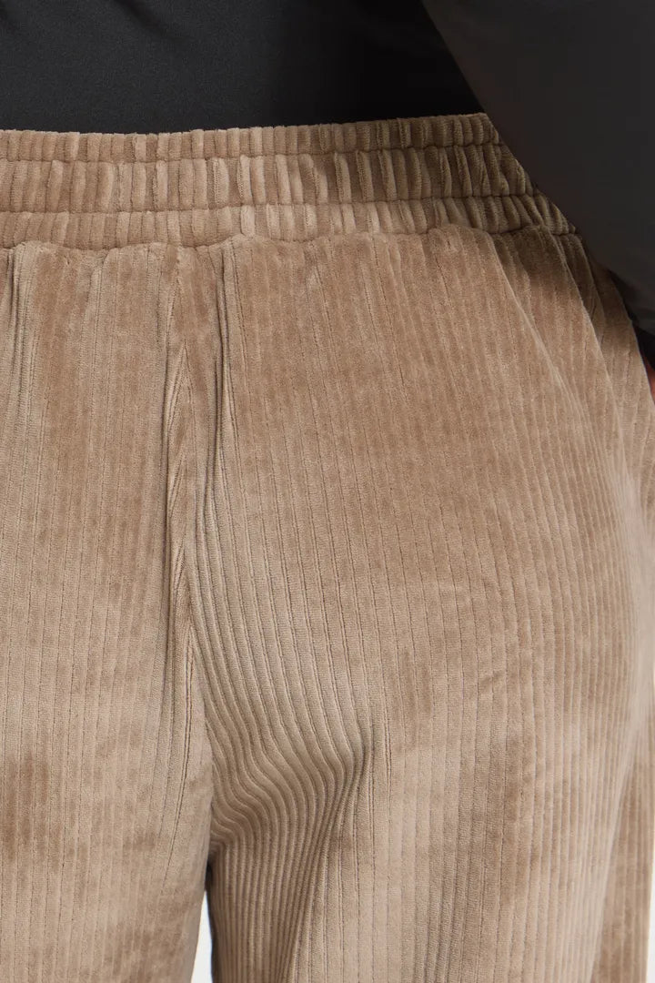 Mary Corduroy Cropped Pants (Toasted Coconut)