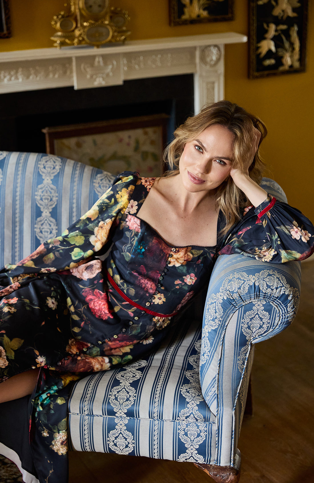 The Adrienne Blouson Sleeve Midi Dress (Dark Multi)