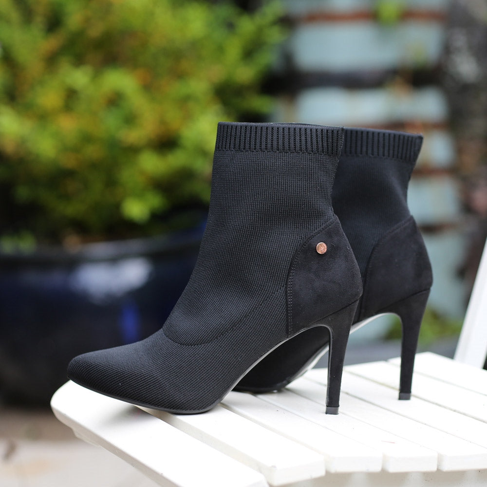 ROXANNE SOCK BOOT (BLACK)