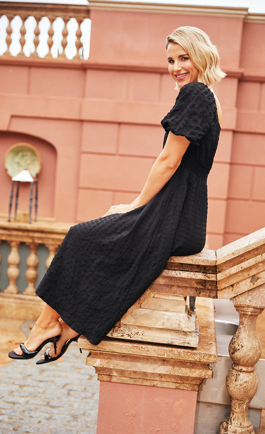 Clara Textured Puff Sleeve Midaxi Dress (Black)