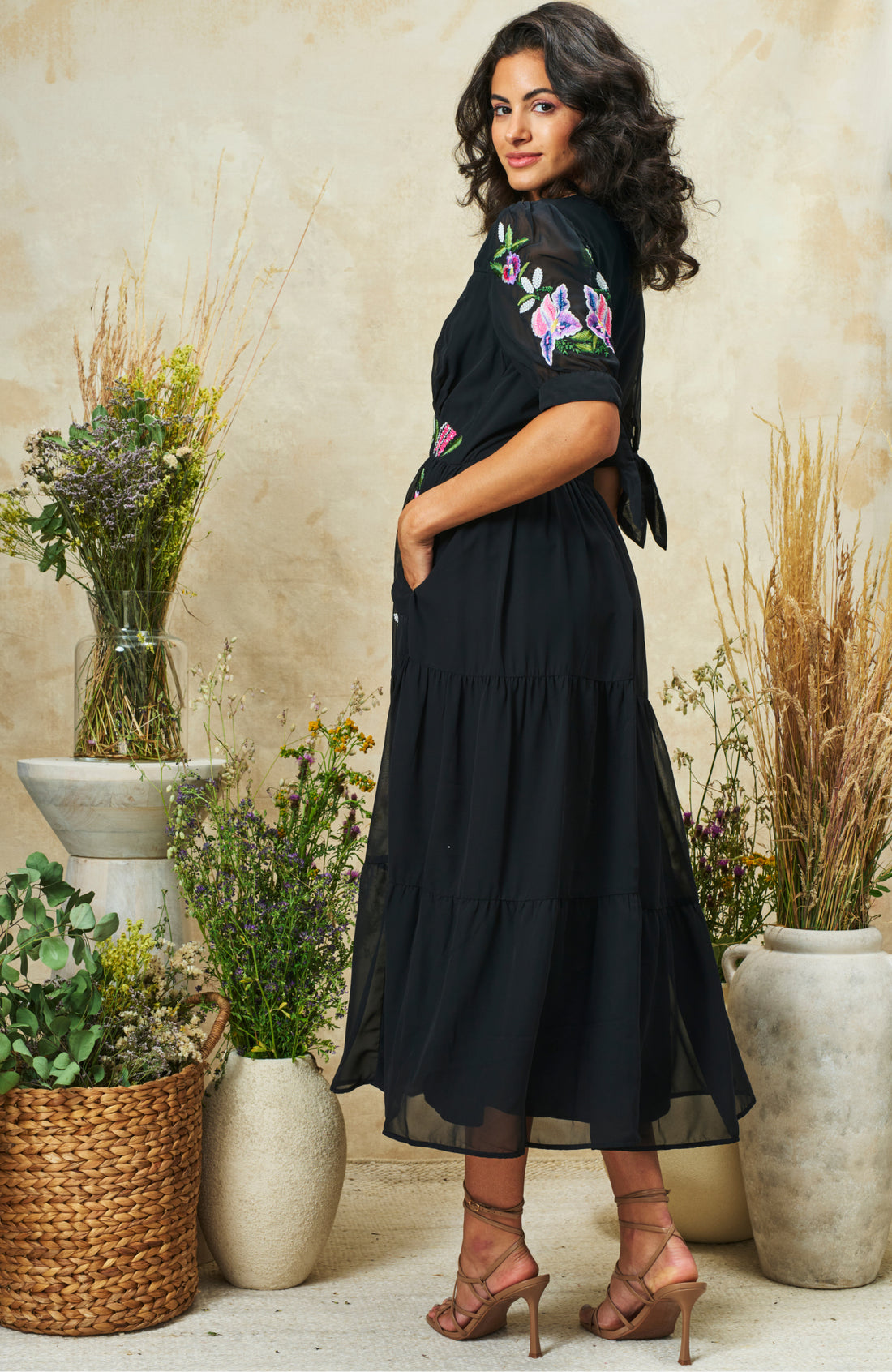 The April Midi Dress (Black)