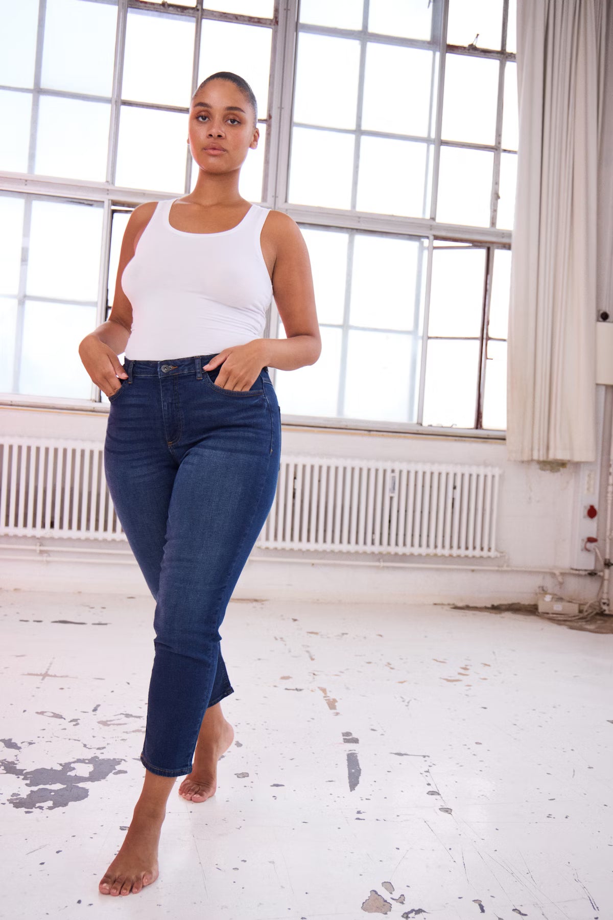 Iggy Straight Leg Cropped Jeans (Dark Blue)