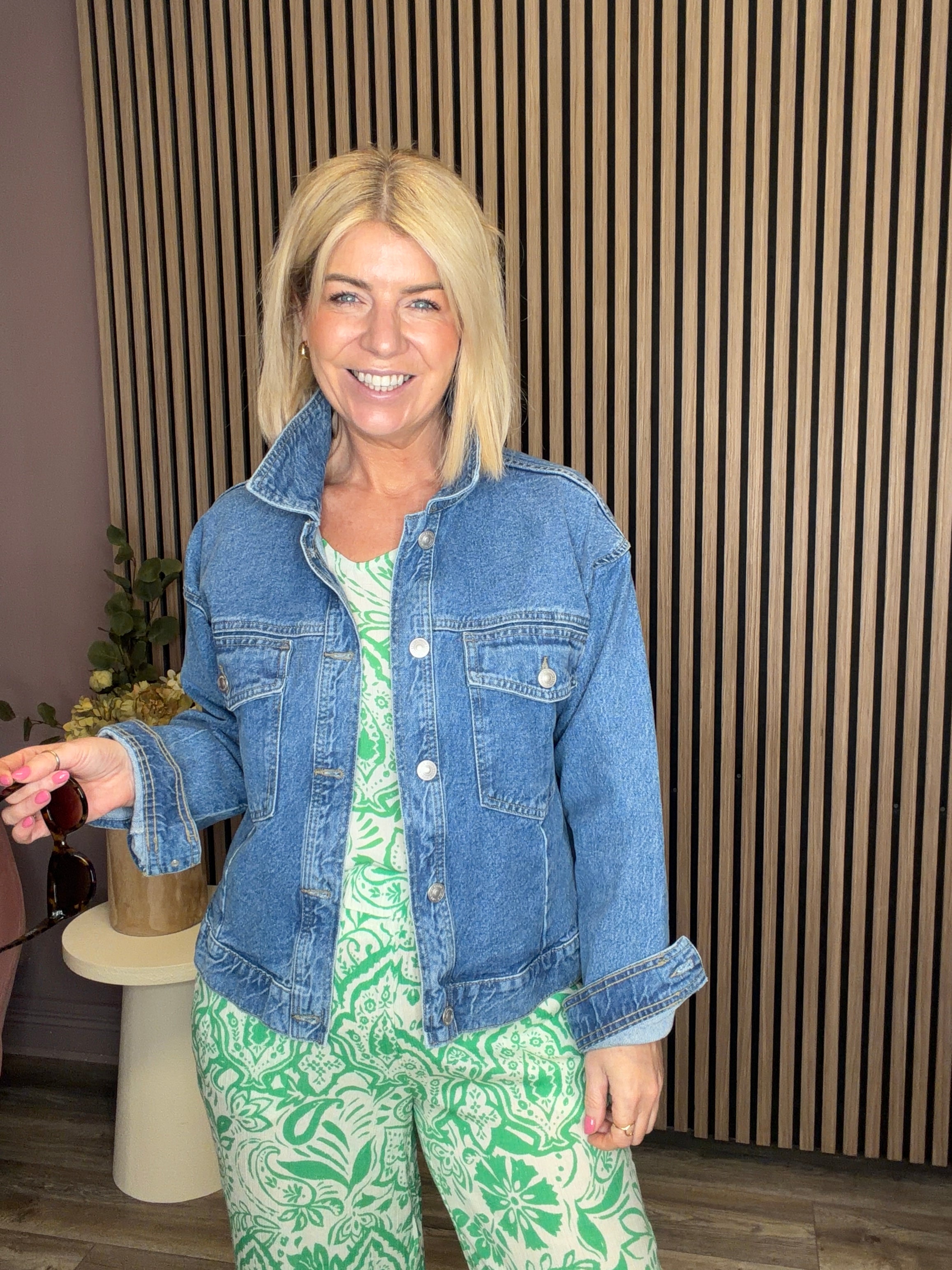 Elma Denim Jacket (Medium Blue)