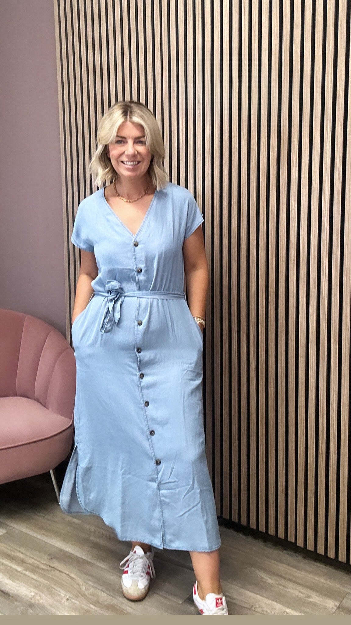 Mia V-Neck Denim Midi Dress (Light Blue)