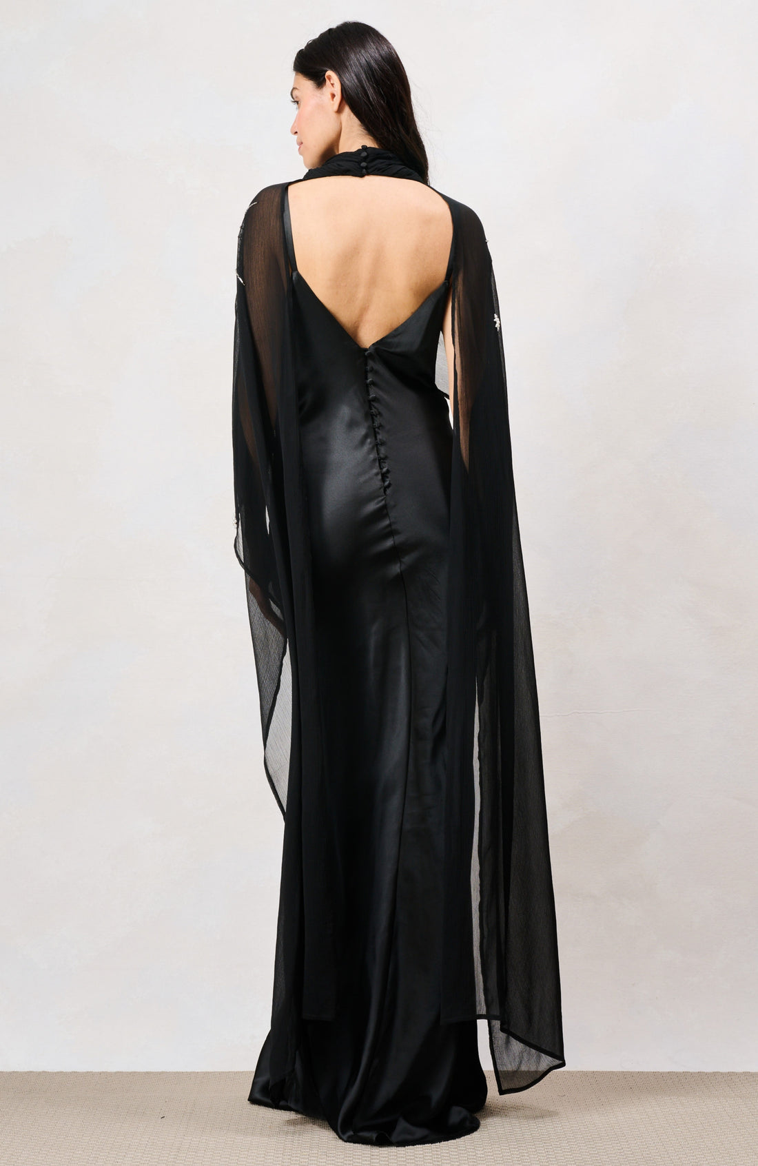 The Annaka Maxi Dress (Black)