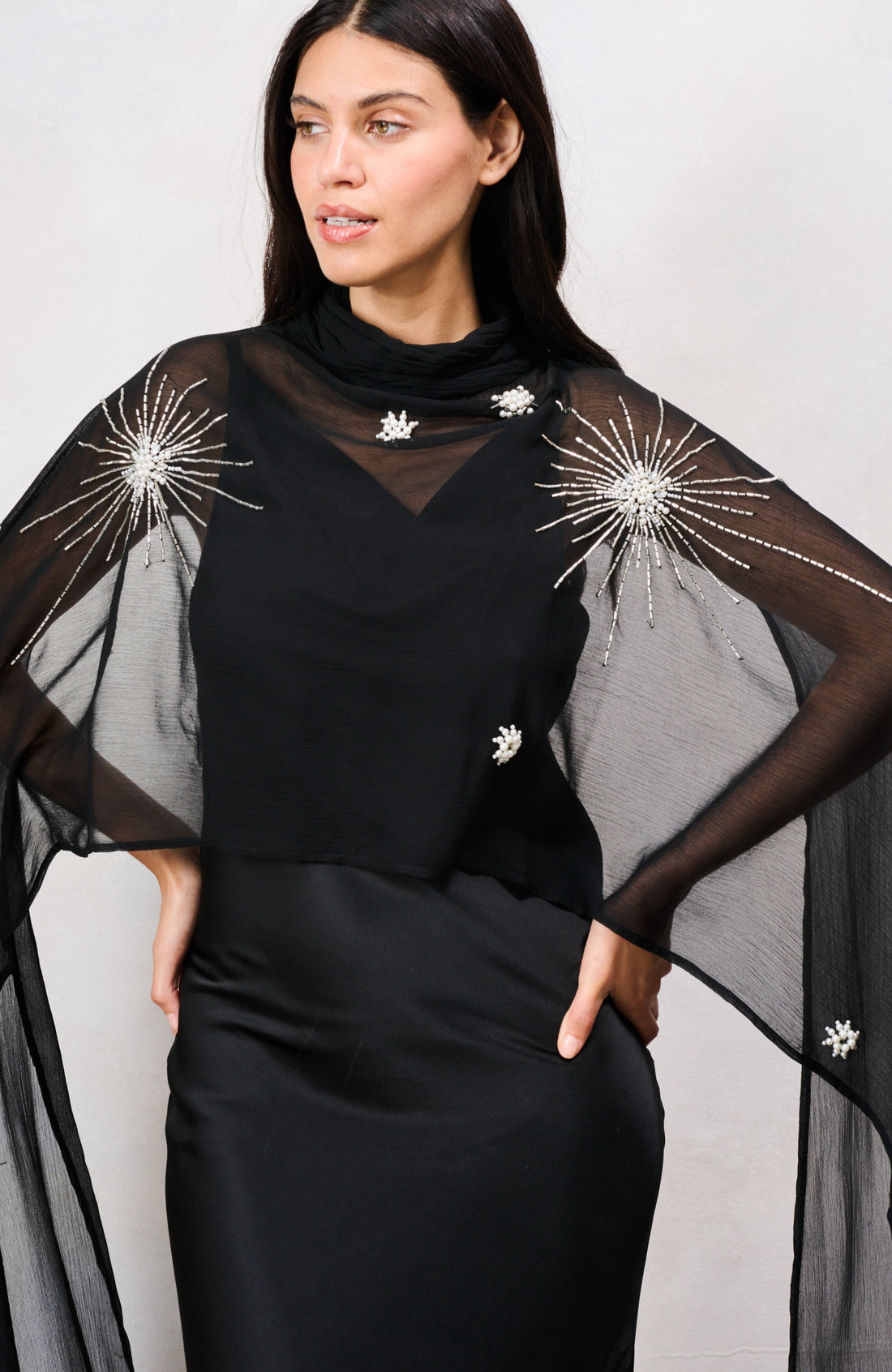 The Annaka Maxi Dress (Black)