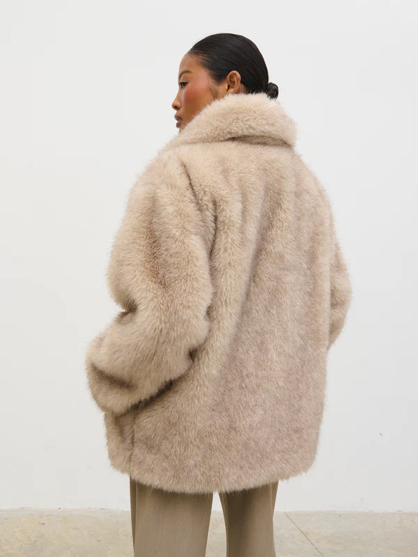 Agatha Short Faux Fur Coat (Beige)