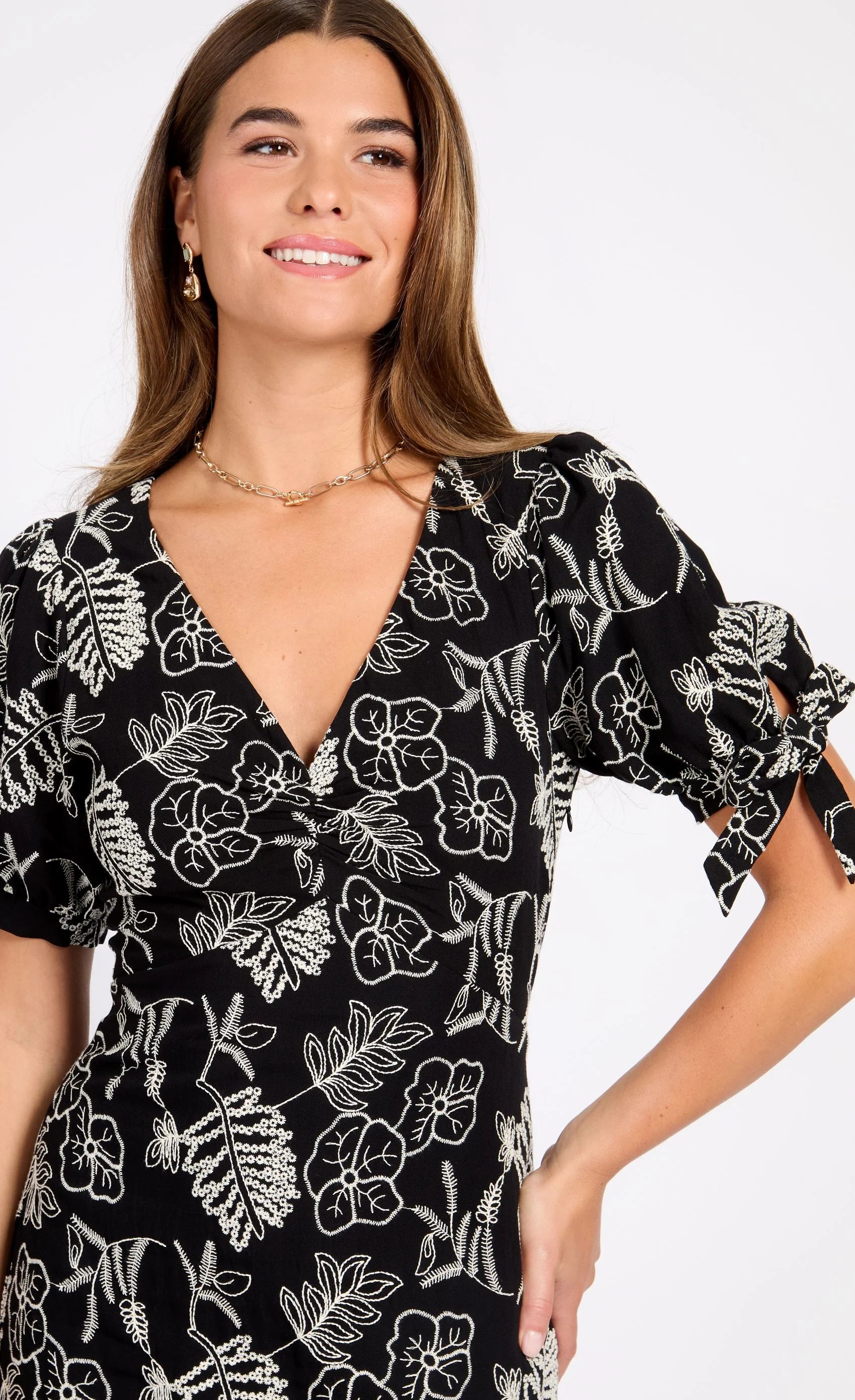 Lizzie Embroidered Midaxi Dress (Black/White)