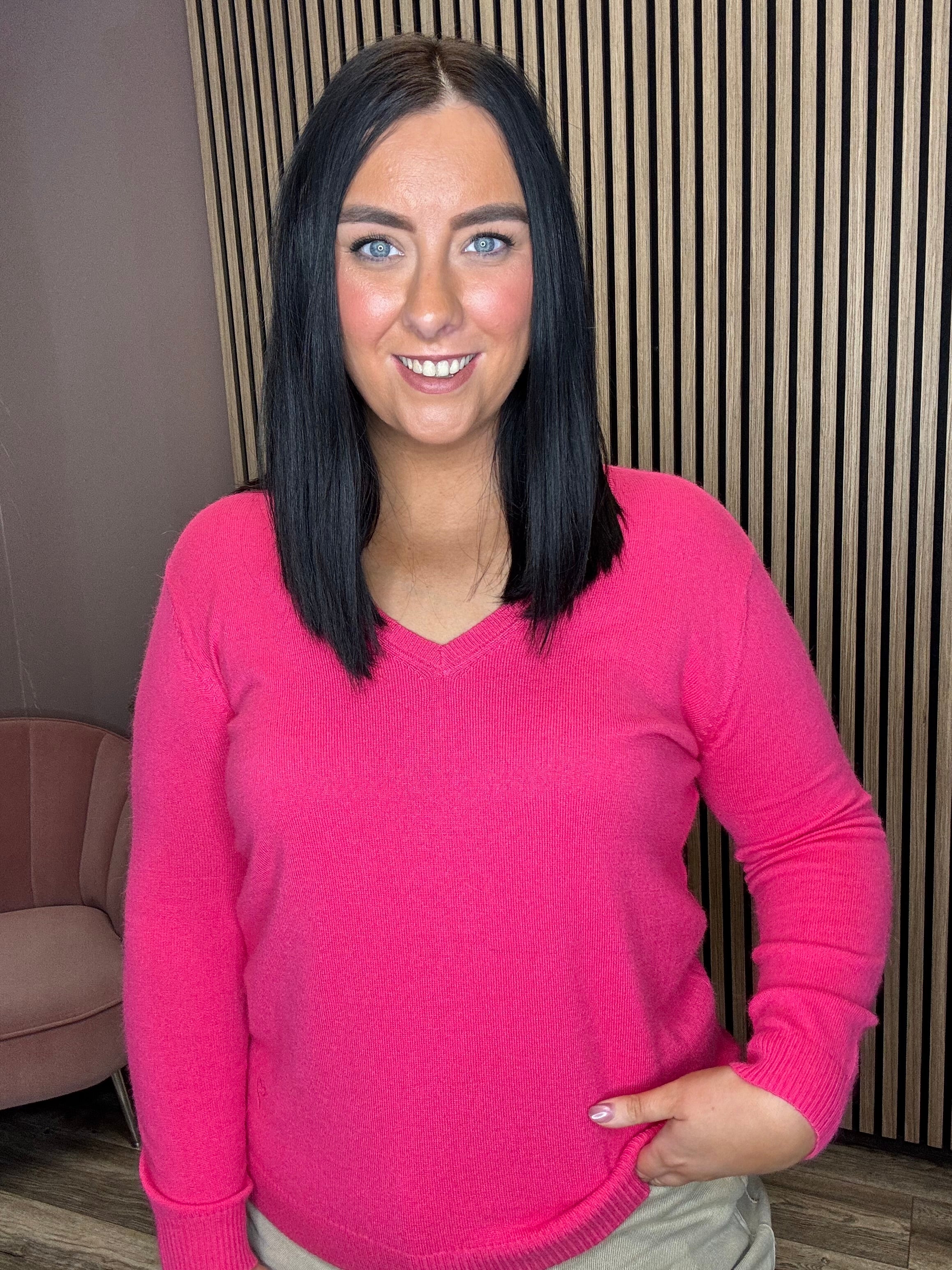 Sandie V-Neck Jumper (Fuchsia)