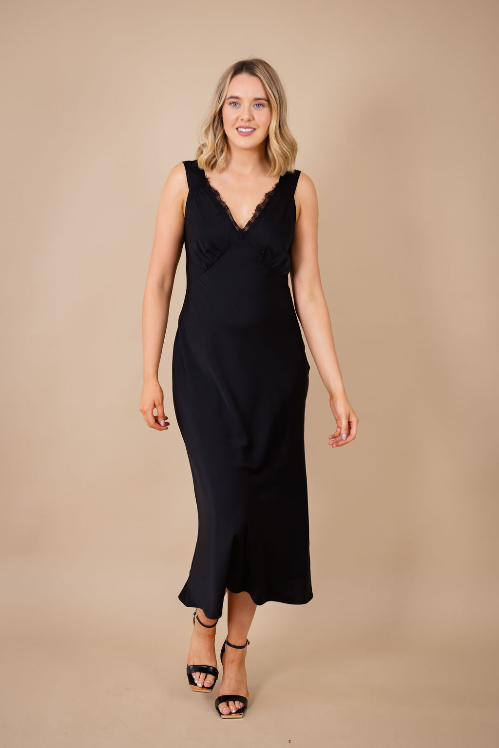 Sinéad Slip Dress (Black) Curve