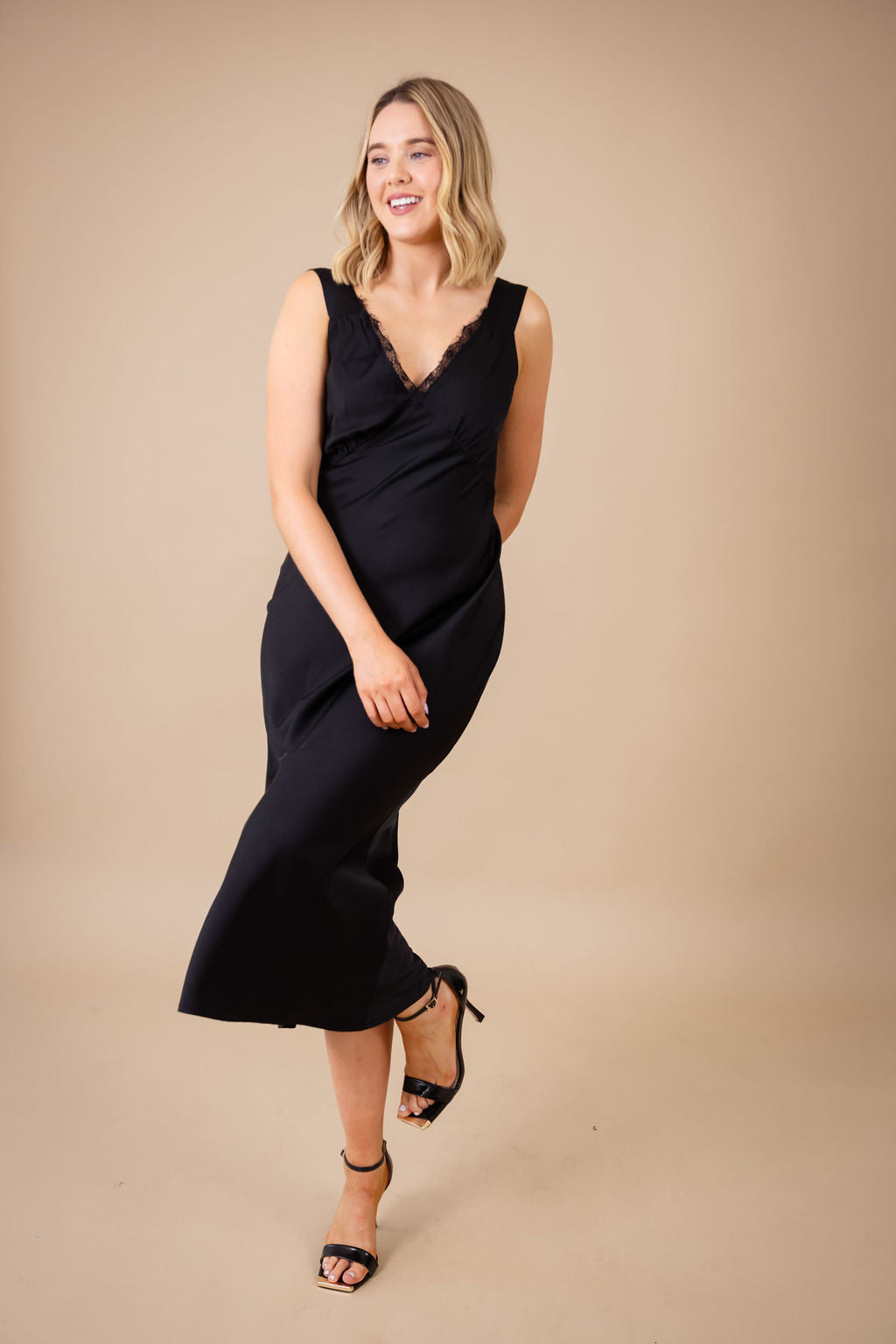 Sinéad Slip Dress (Black) Curve