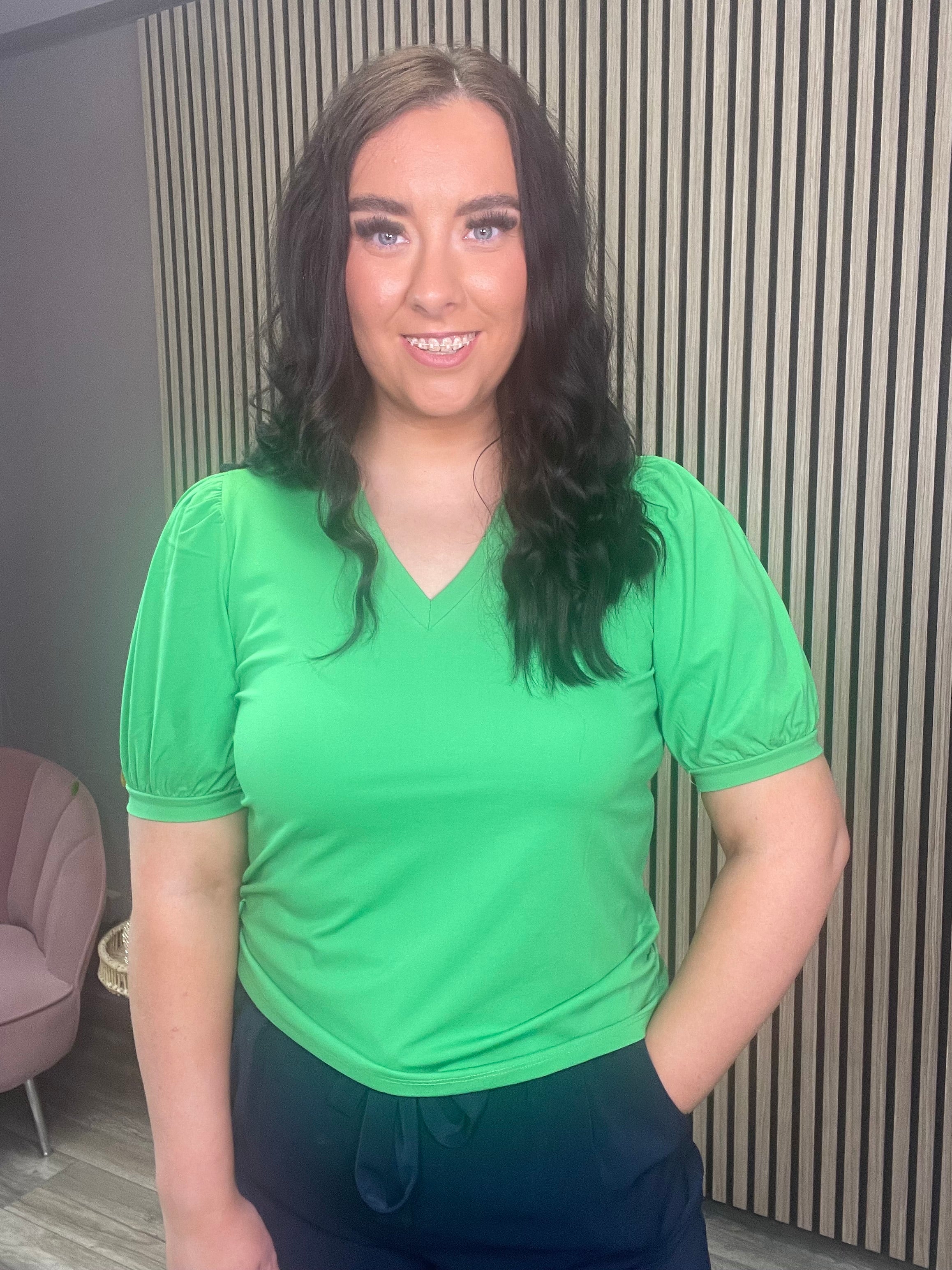 CARMEL S/S TOP (VIBRANT GREEN)