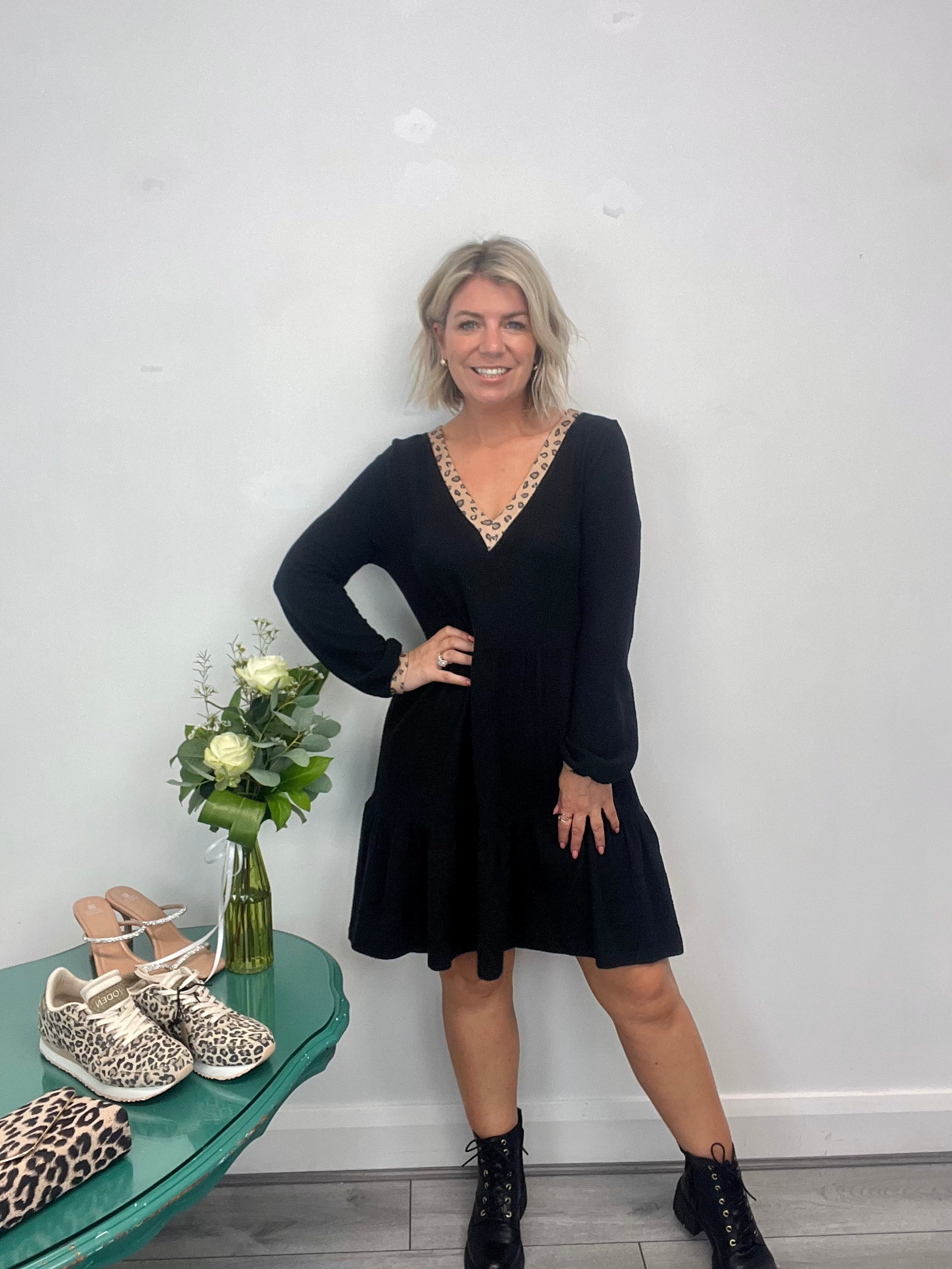 Sadhbh Smock Dress (Black)