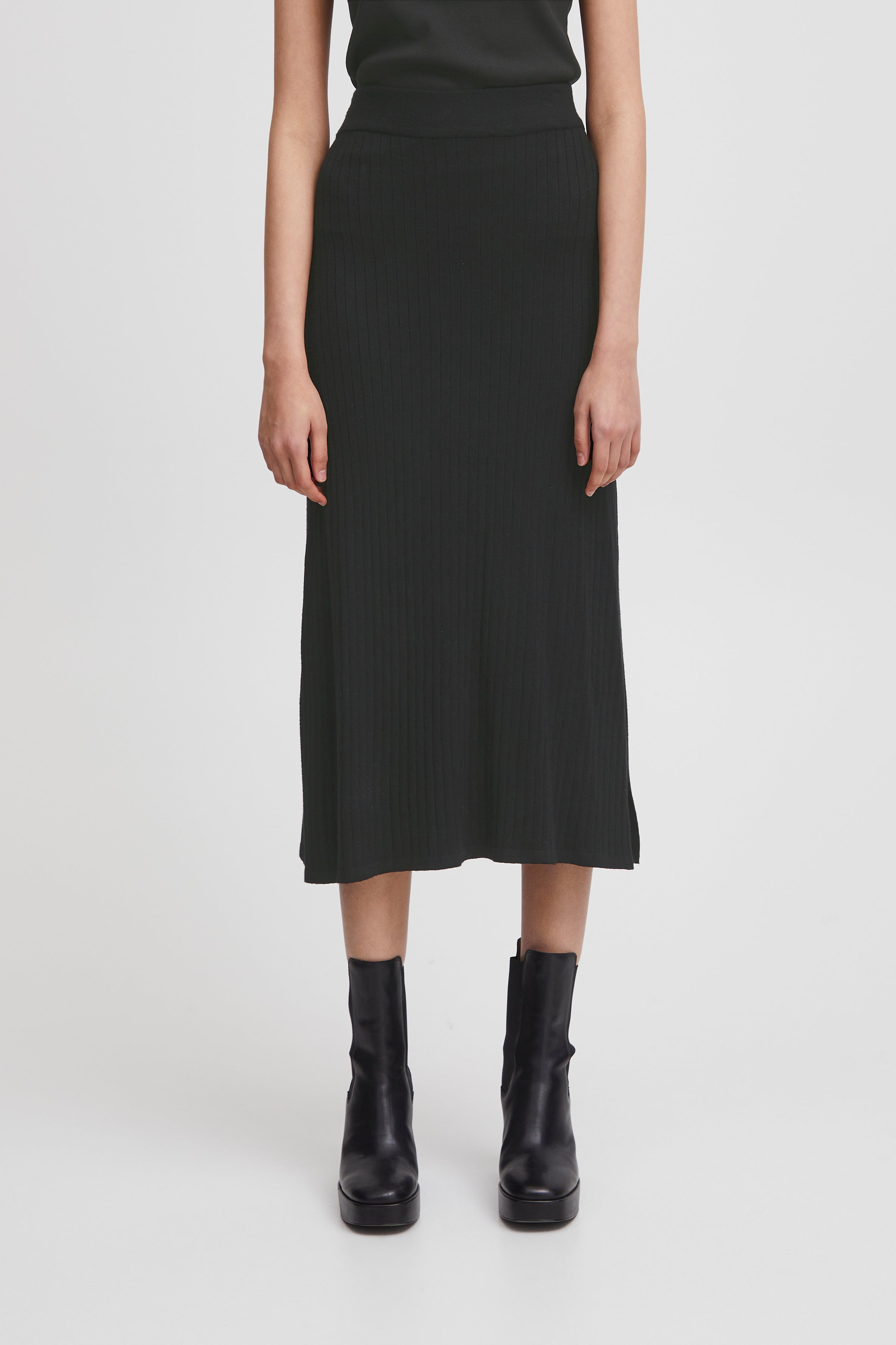 Vera Knitted Midi Skirt (Black)