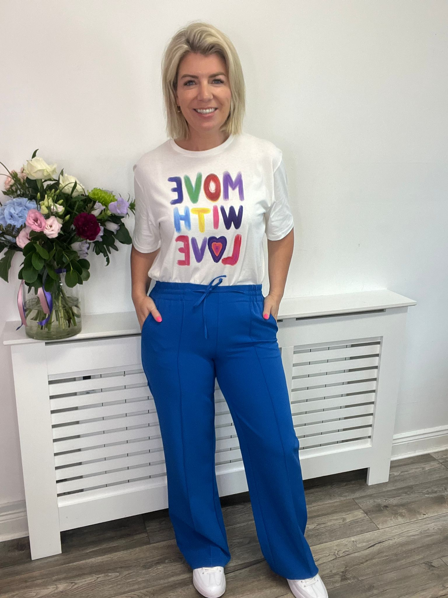 MOVE WITH LOVE T-SHIRT (CLOUD DANCER)