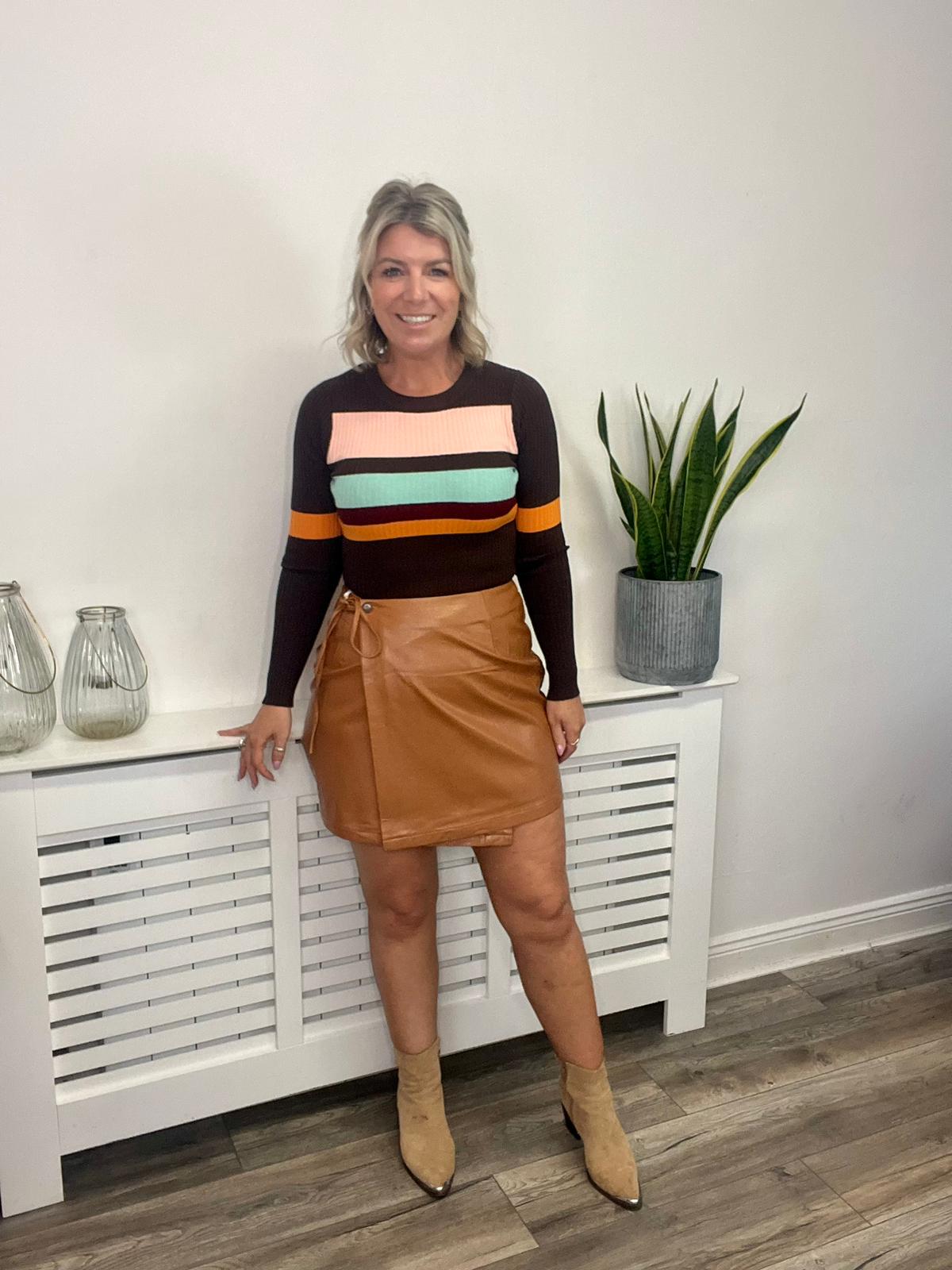 ROMANE FAUX LEATHER SKIRT (CAMEL)