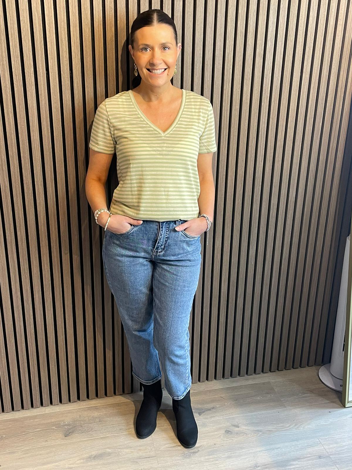 Sky V-Neck T-Shirt (Swamp/Gold)