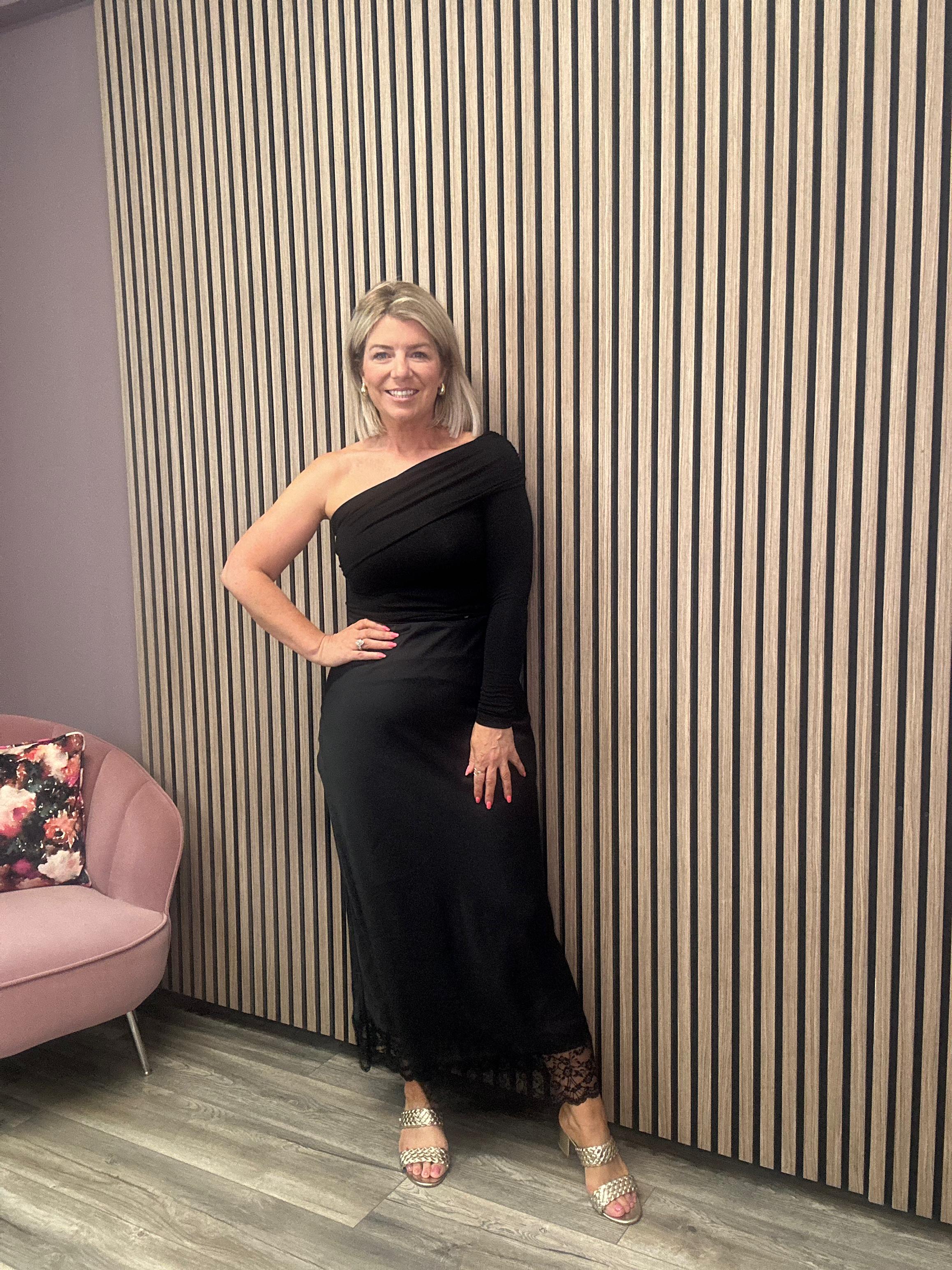 Sadie Off Shoulder Top (Black)