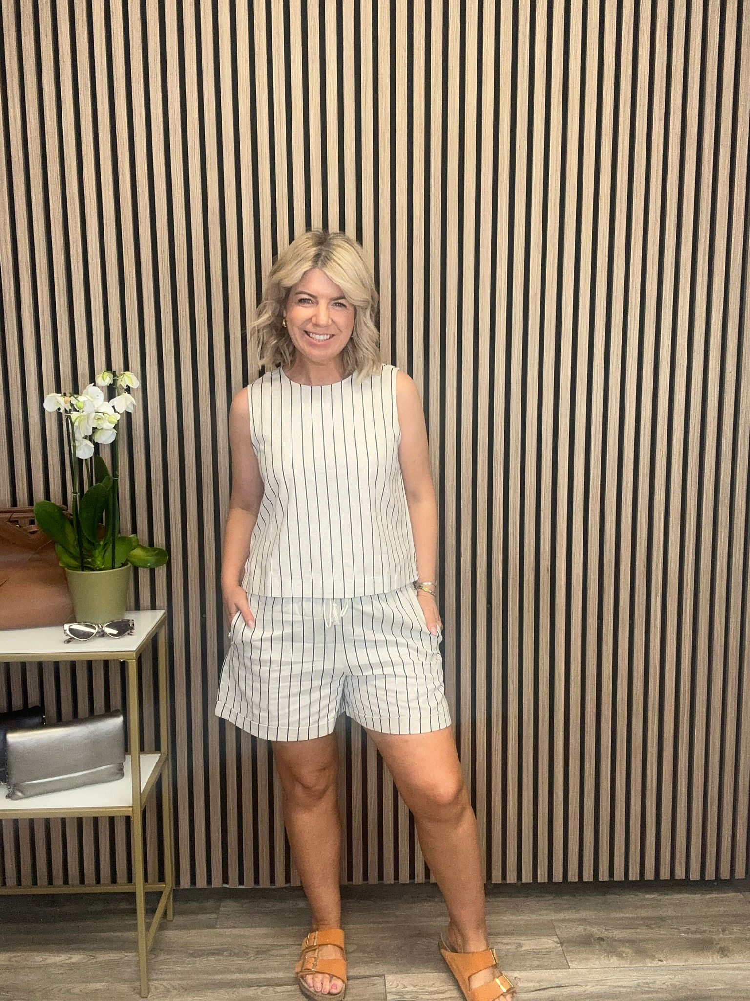 Tiba Shorts (Natural/ Black)