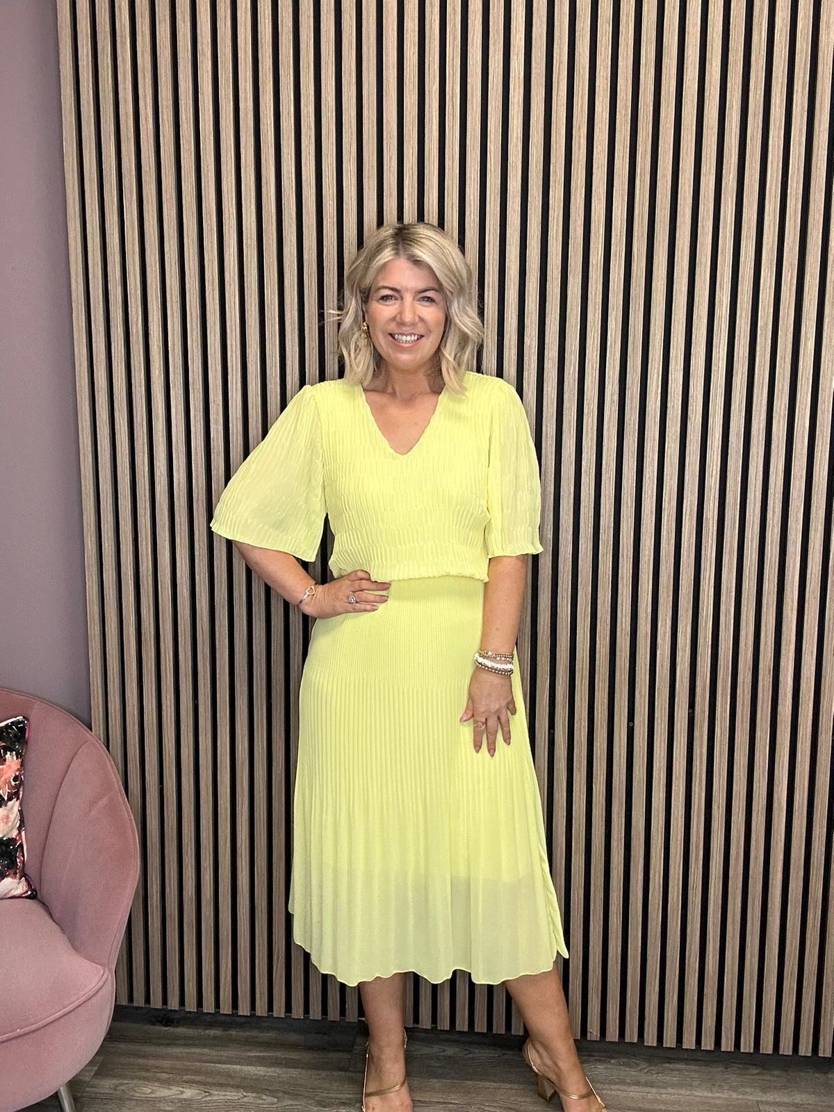 Layla Plisse Midi Dress (Lemon)