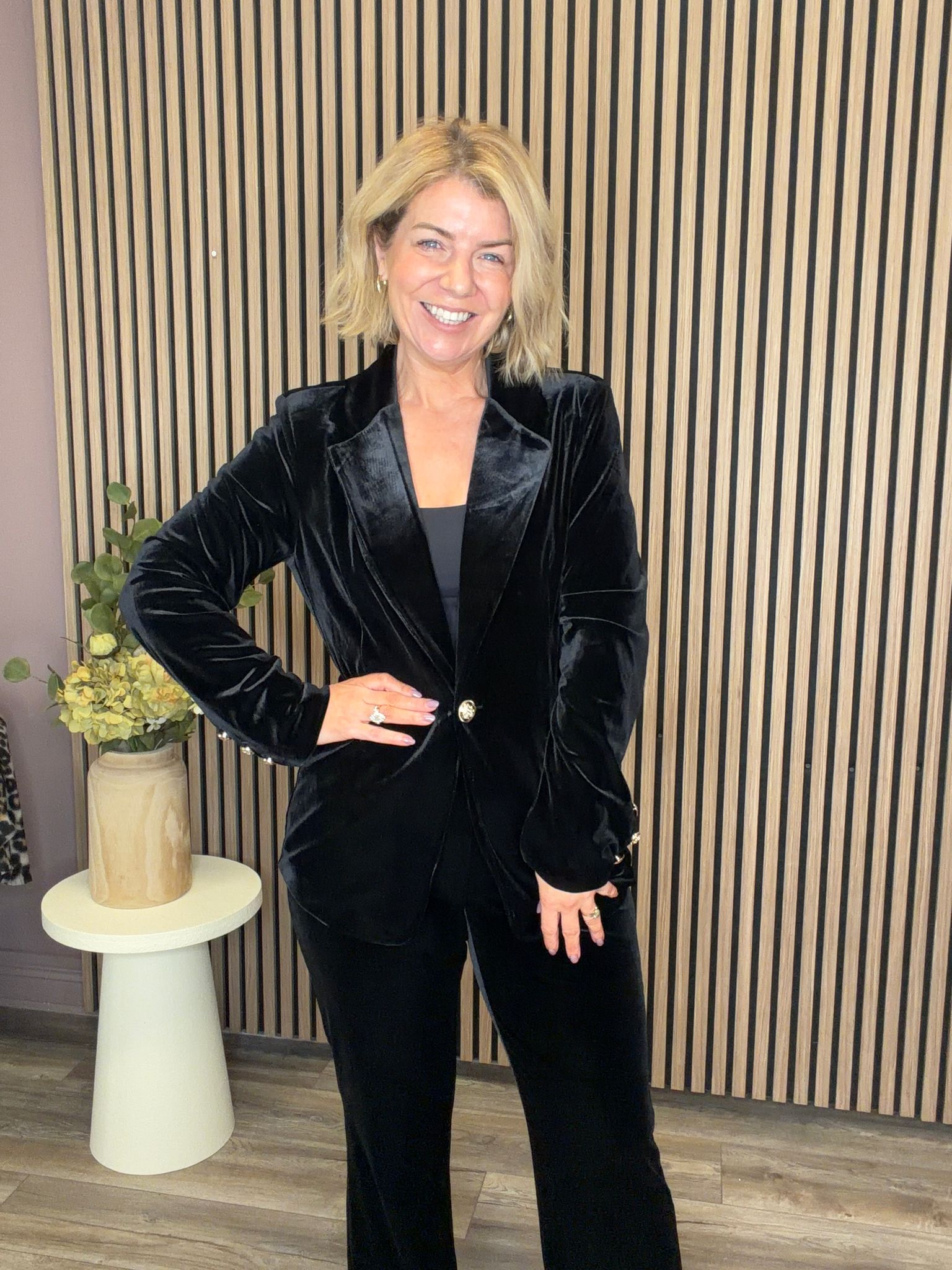 Eva Velvet Trousers (Black)