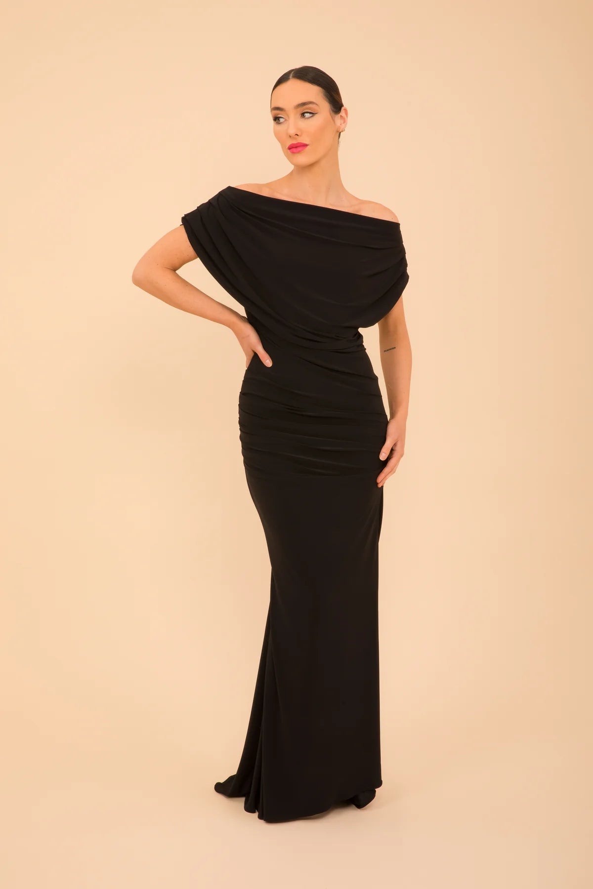 PLATINUM JERSEY GOWN (BLACK) B