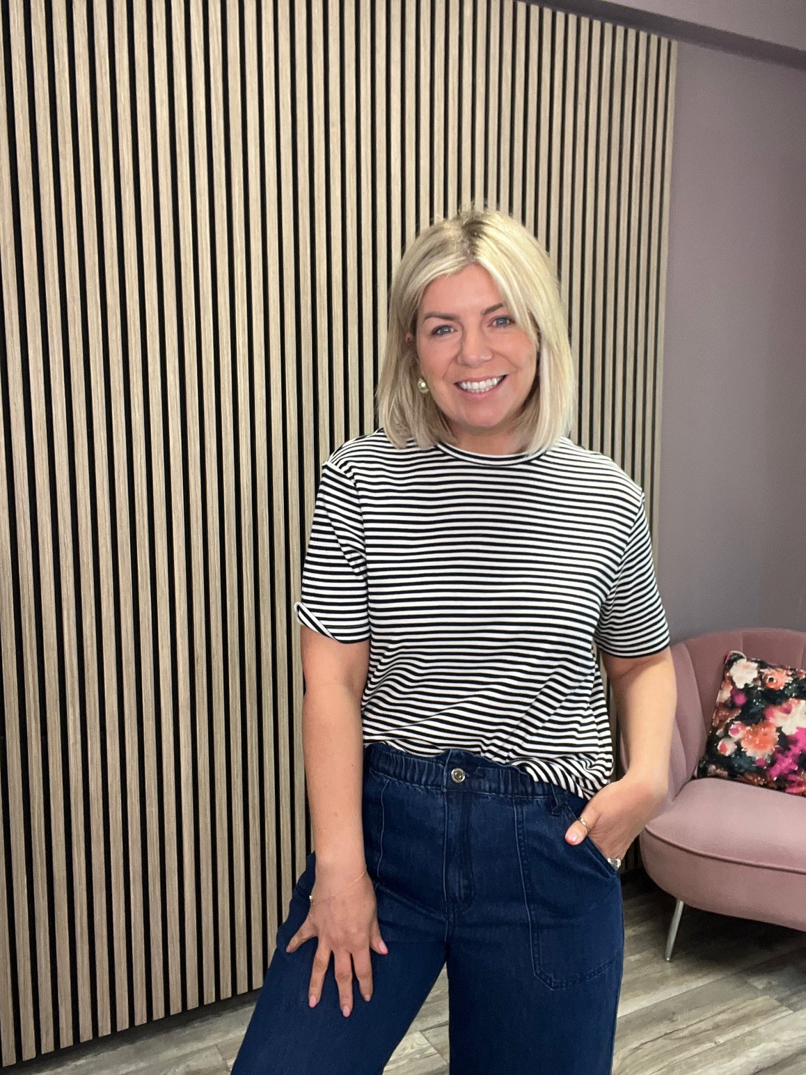 Jenna Short Sleeve T-Shirt (Eggnog/Black)