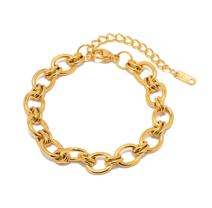 Eternal Embrace Bracelet (Gold)