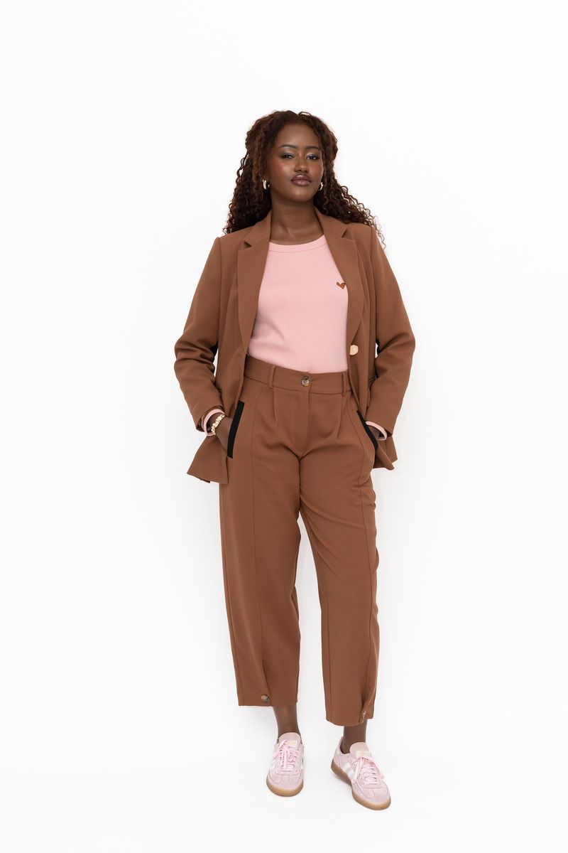 Selene Barrel Leg Trousers (Brown)