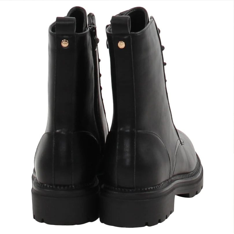 Mona Flat Boot (Black)