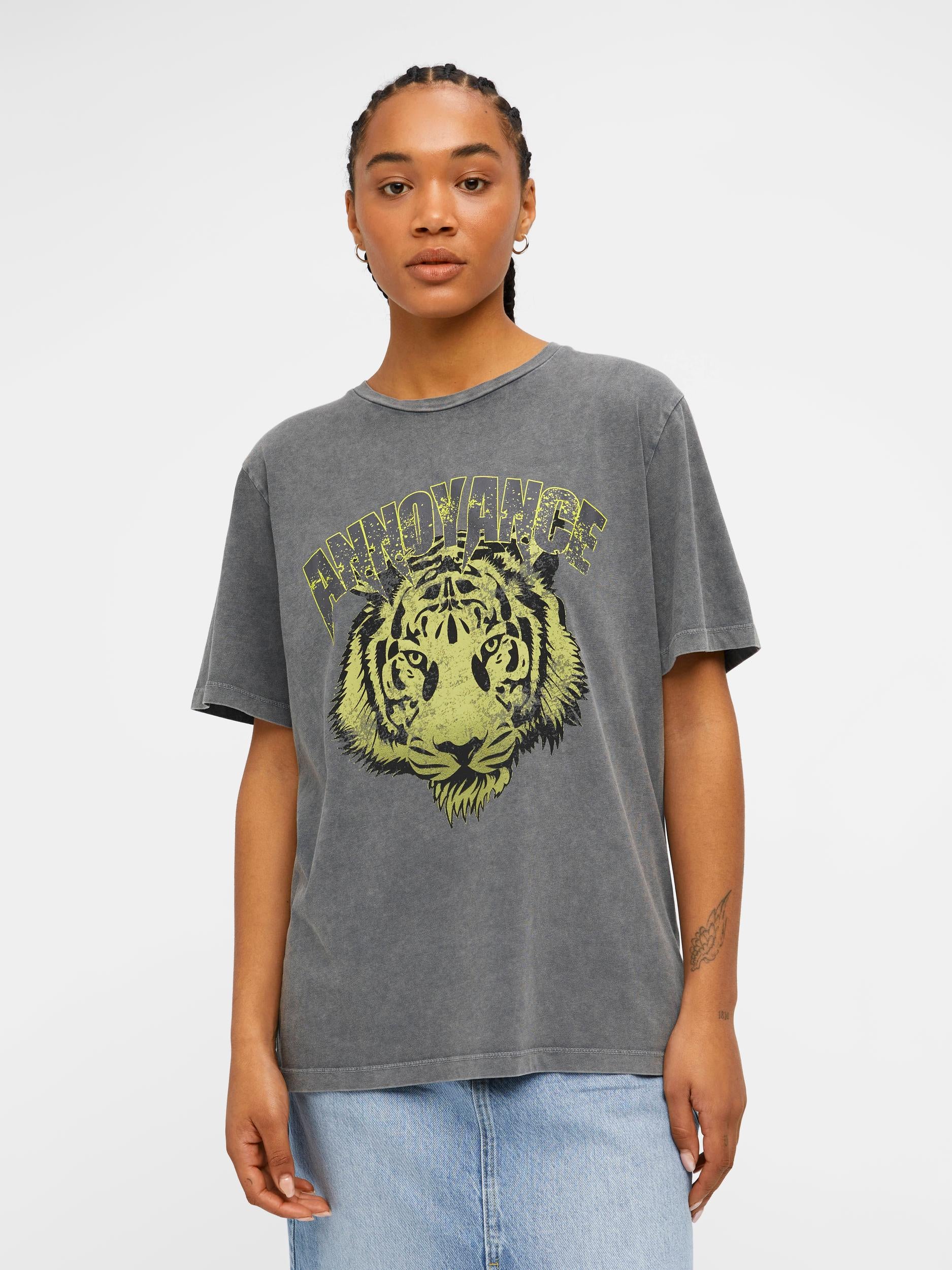 KLARA PRINTED T-SHIRT (BLACK/ACID WASH)