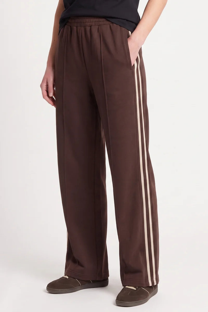 Ereie Trousers (Brown)