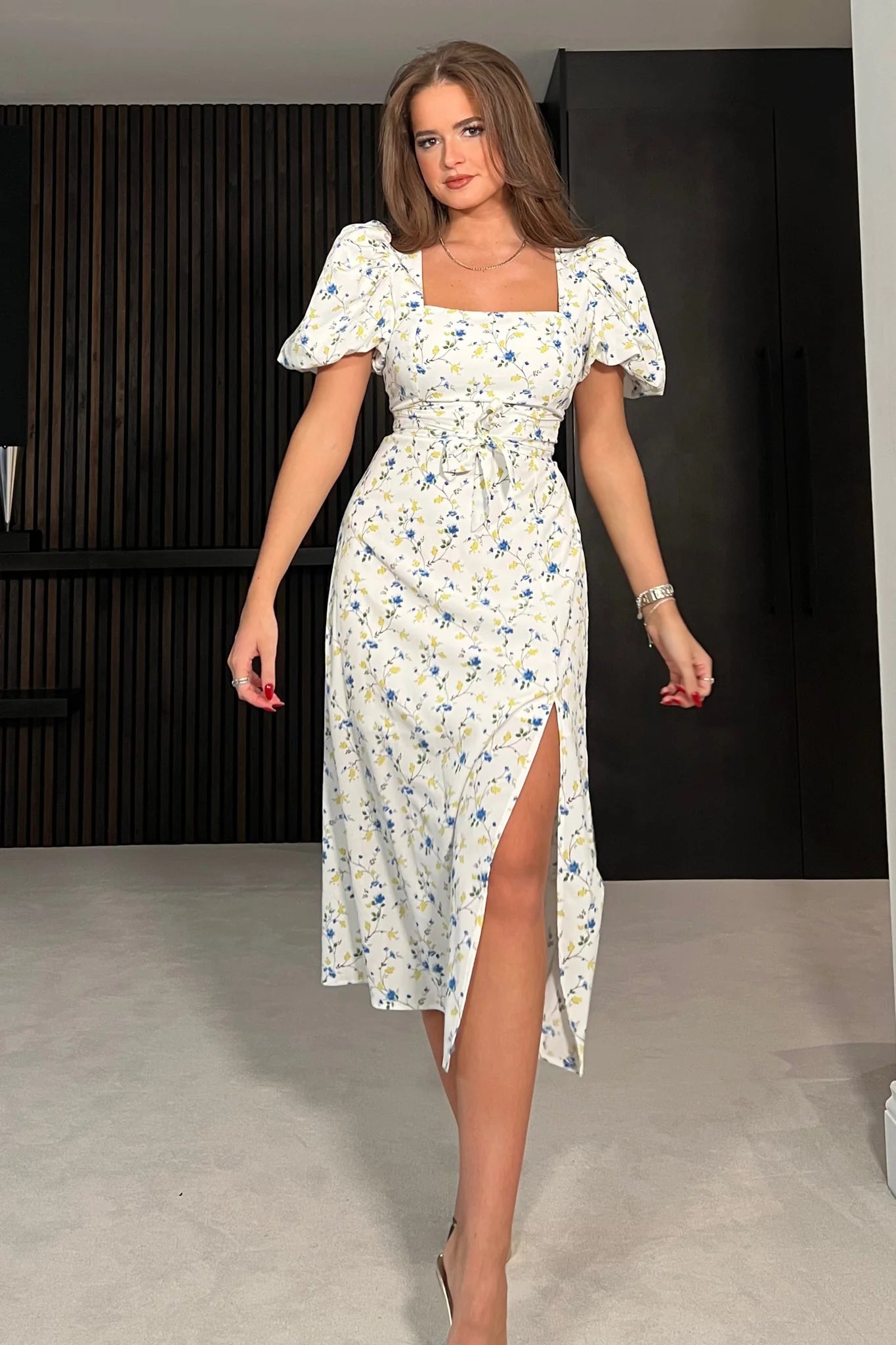 Meara Square Neck Midi Dress (Blue Floral)