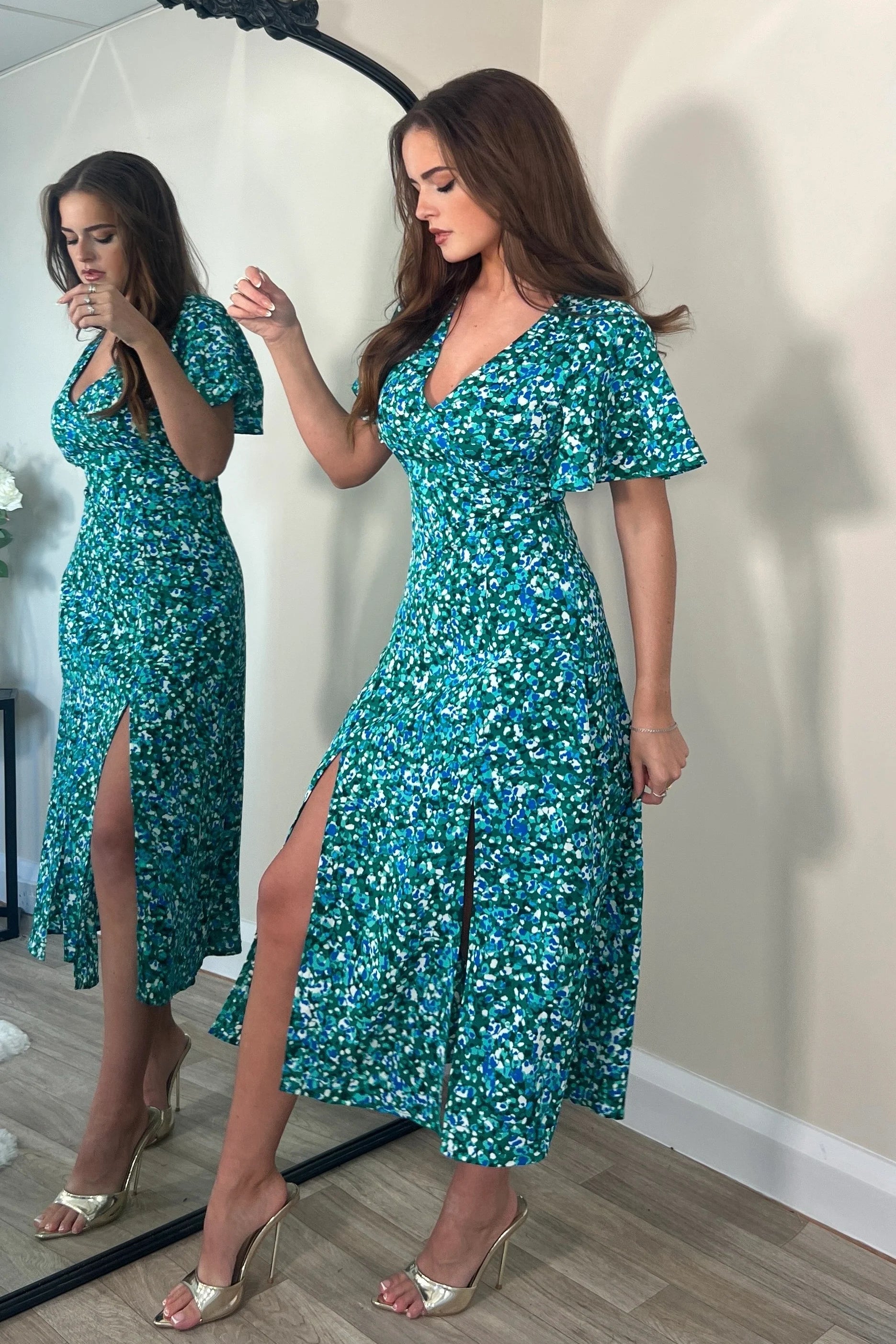 LEVI ANGEL SLEEVE SPLIT LEG MIDI DRESS (GREEN)